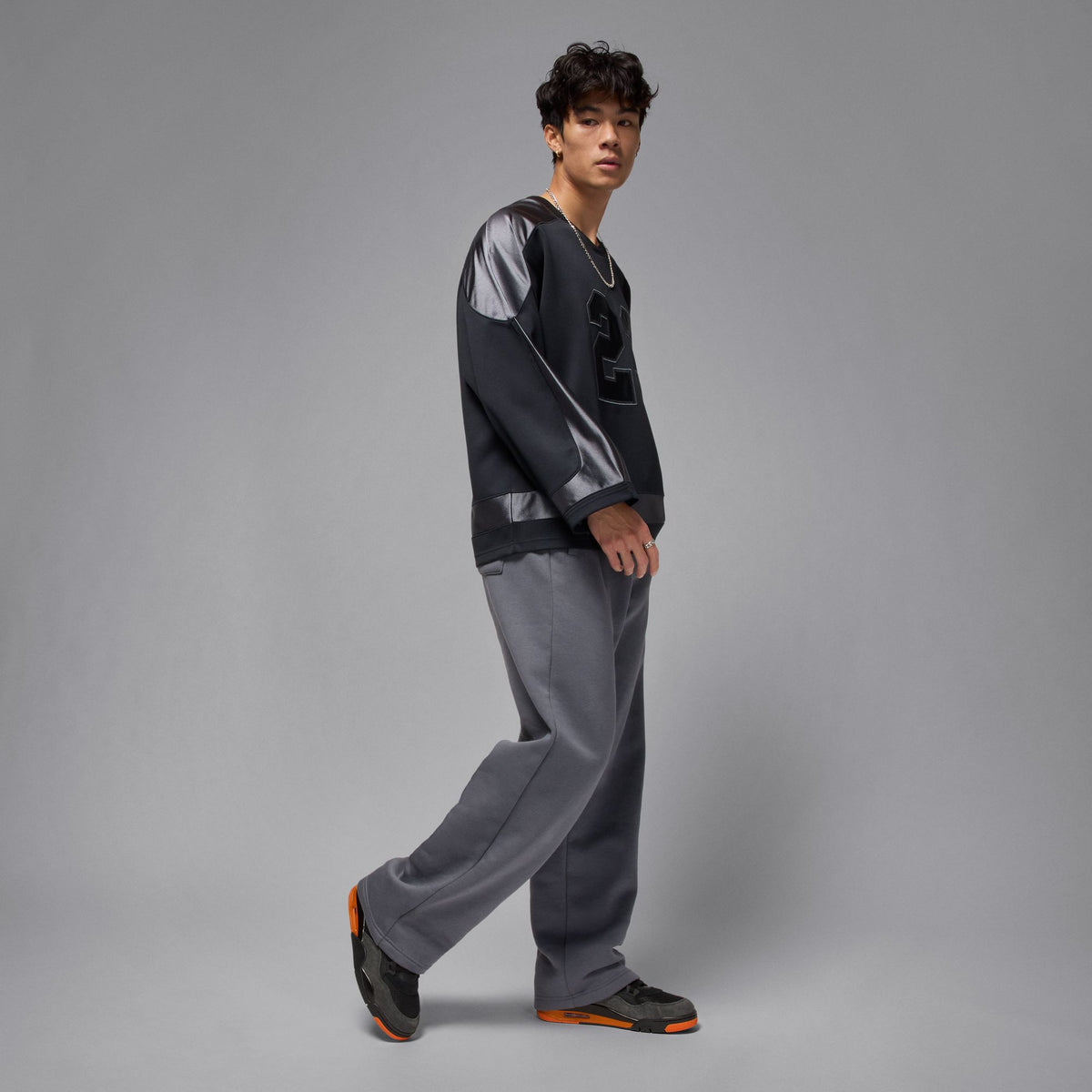 Air Jordan 4 RM - Black/White/Anthracite/Starfish HF8126-001