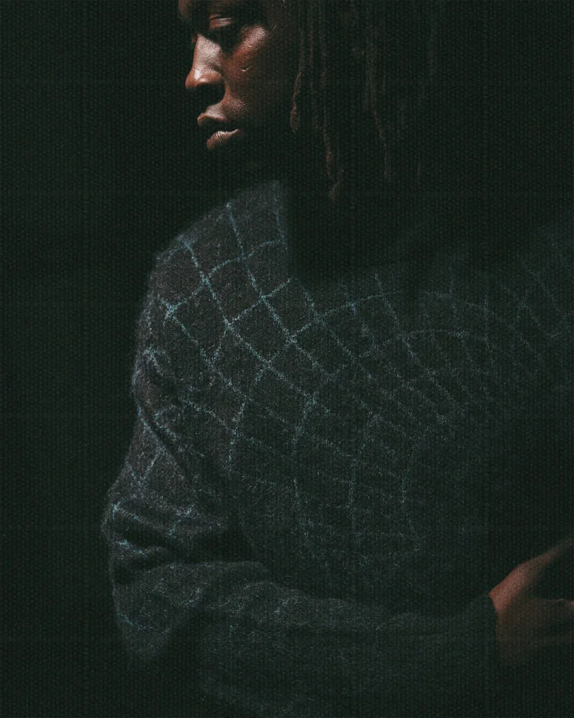 WORMHOLE SHAGGY SWEATER