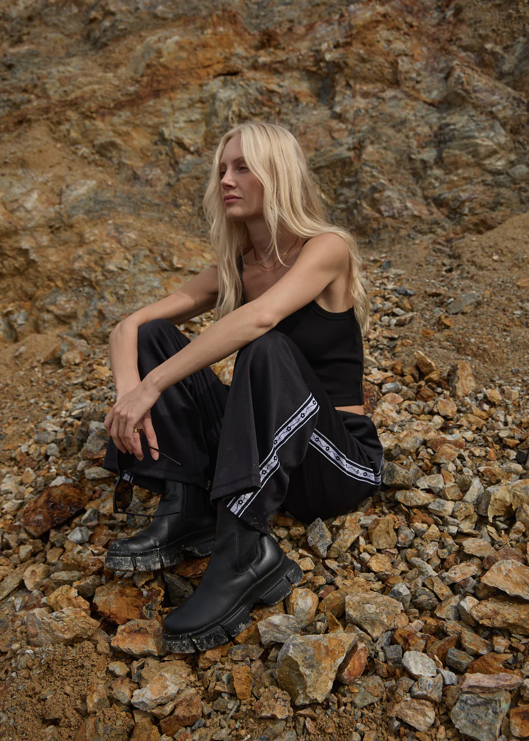 Afends W Thorn Bound Sweat Pants Black I Momentum - Momentum Clothing
