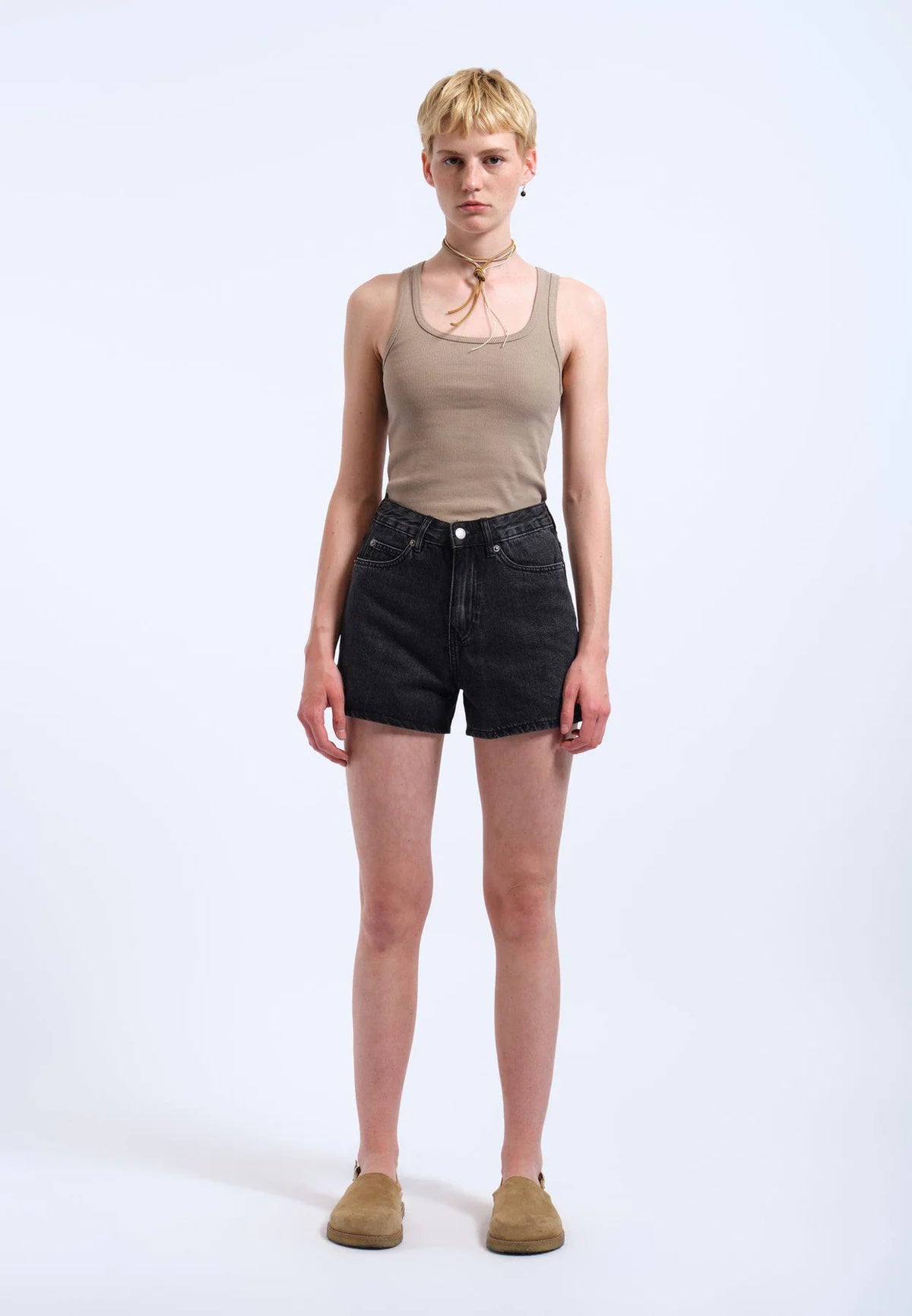 W NORA SHORTS