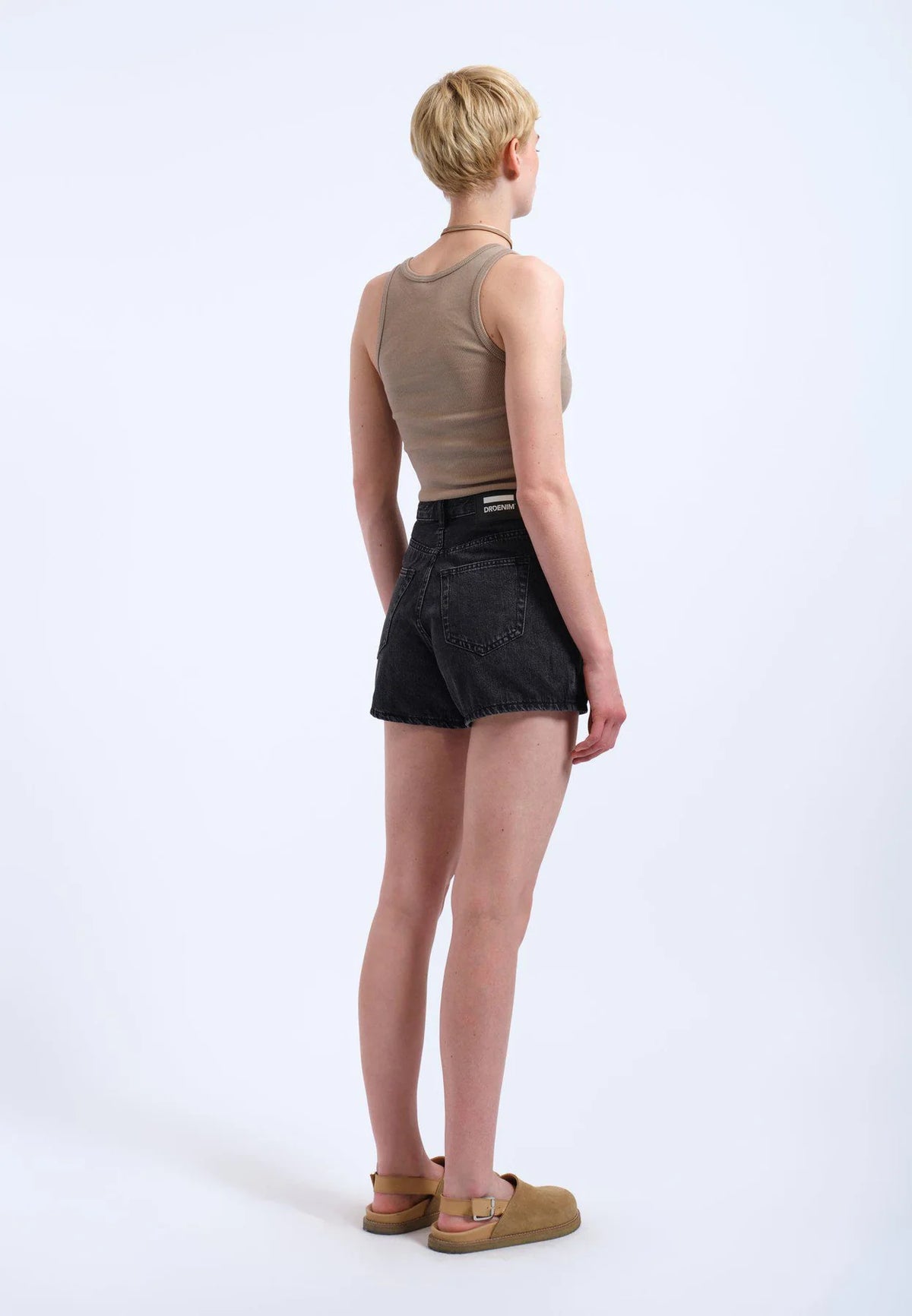 W NORA SHORTS