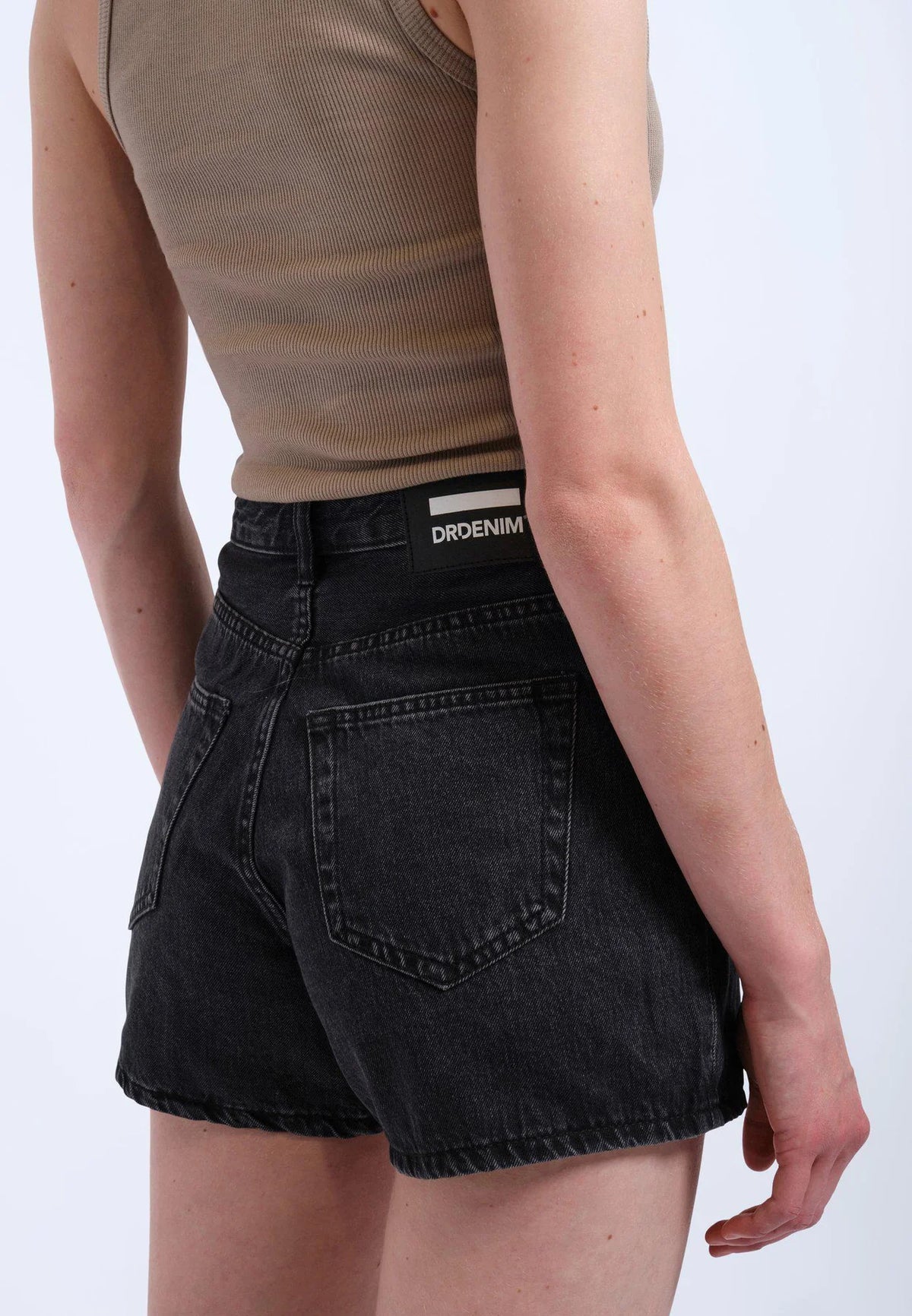 W NORA SHORTS