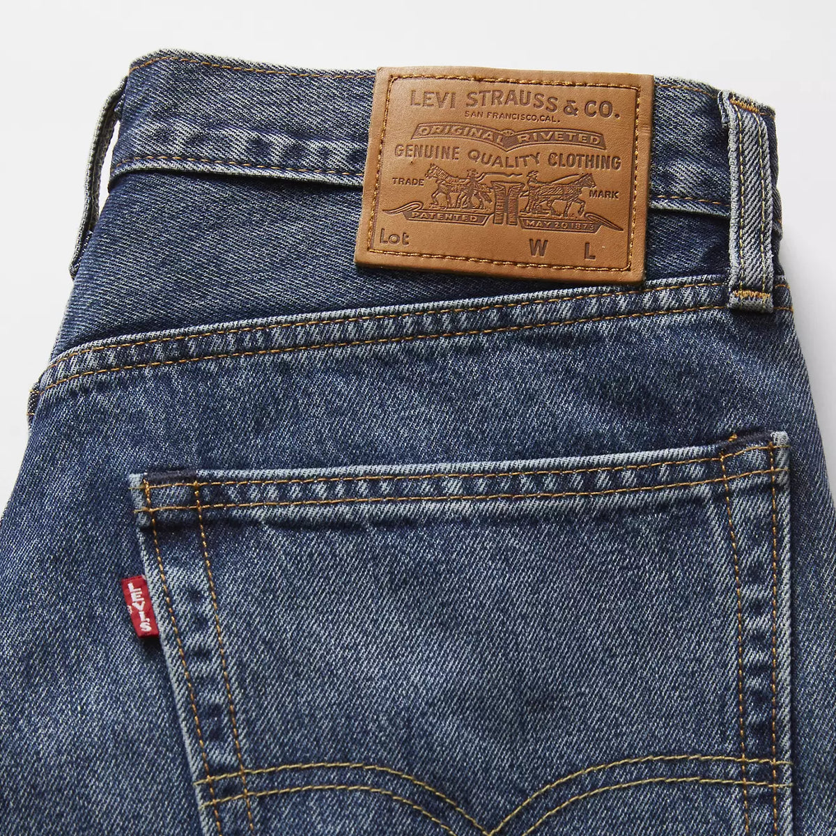 Levi's 468 Loose Shorts Picnic & Friends Dark Wash