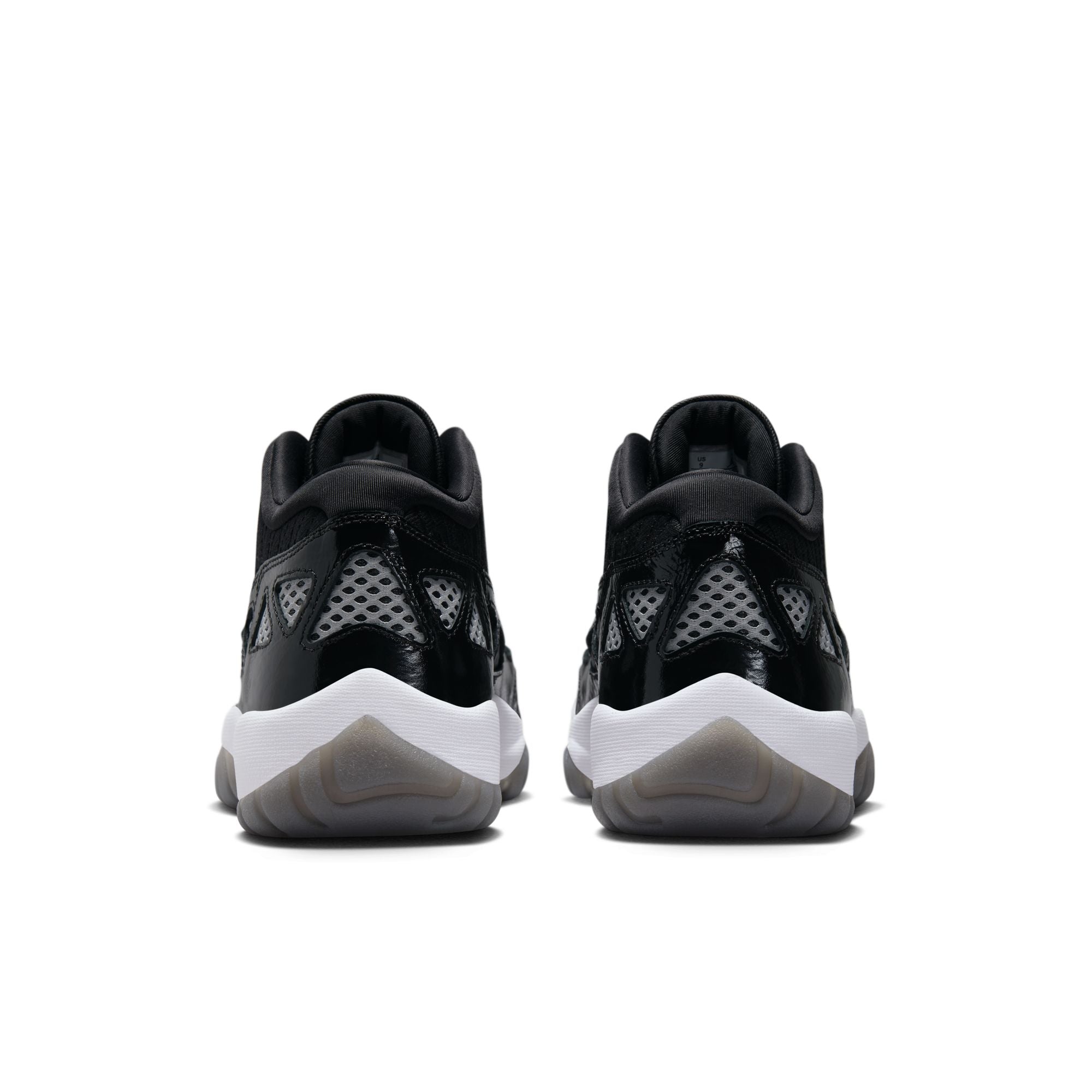 Jordan retro 11 on sale low men's black