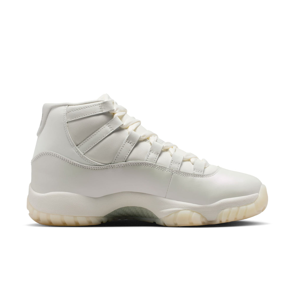 W Air Jordan 11 Retro Sail/Pearl AR0715-110