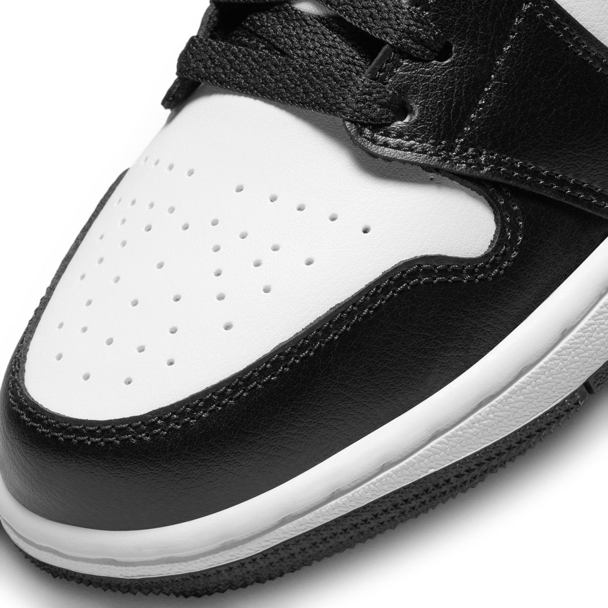 W Air Jordan 1 Low - White/Black DC0774-101
