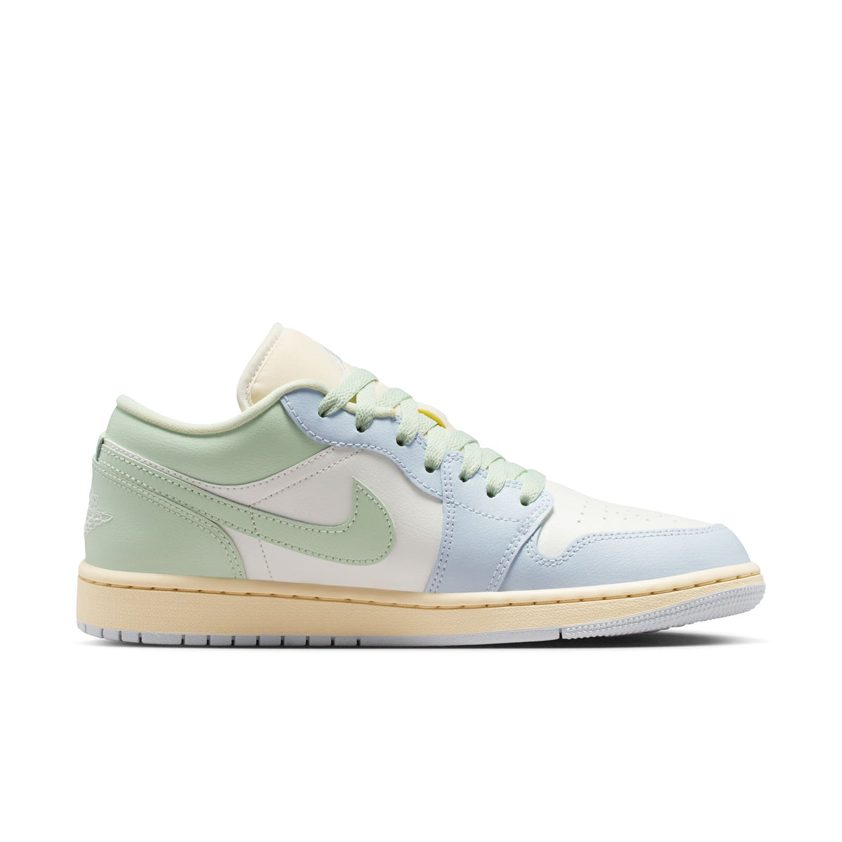 W Air Jordan 1 Low Sail/Jade Aura/Muslin  DC0774-108