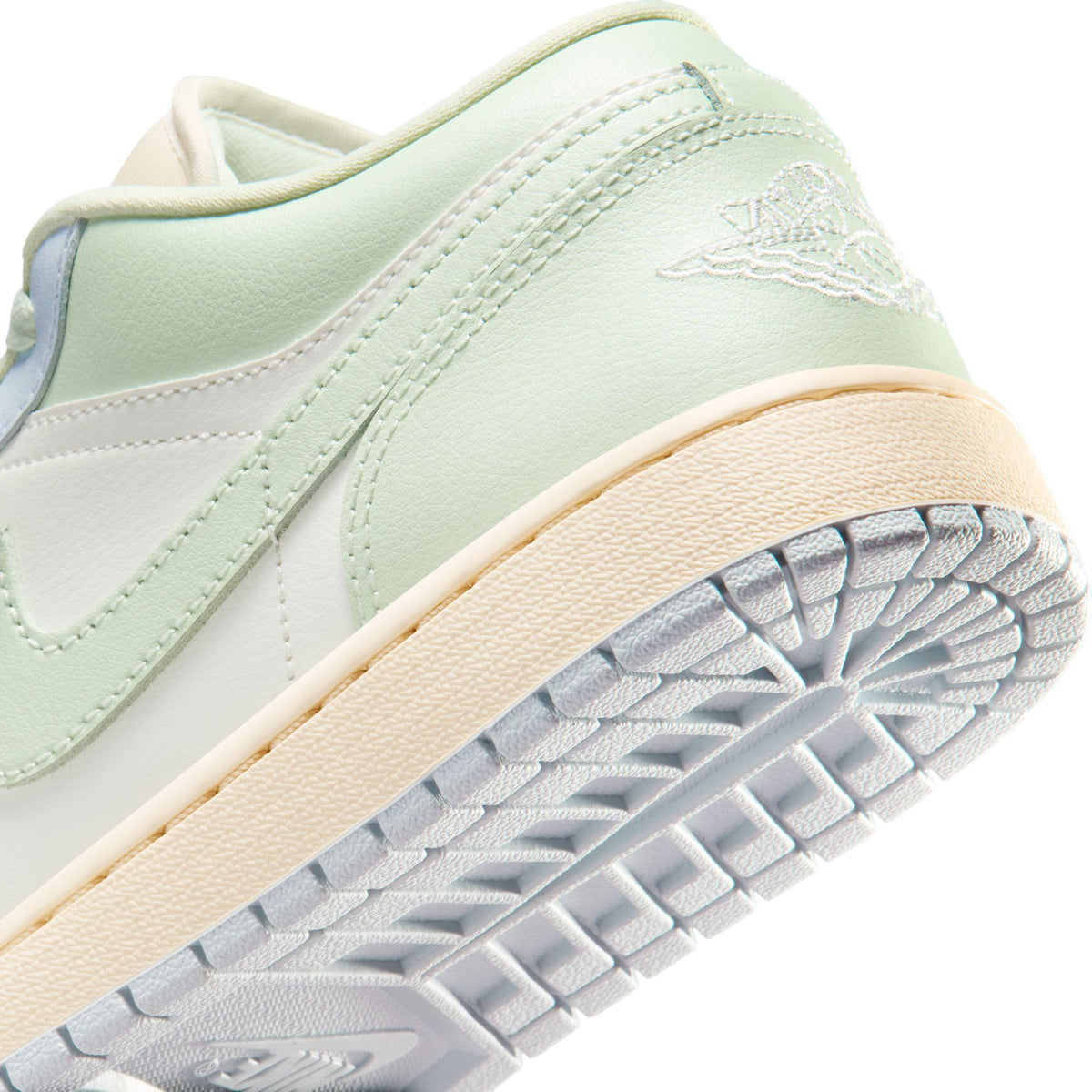 W Air Jordan 1 Low Sail/Jade Aura/Muslin  DC0774-108