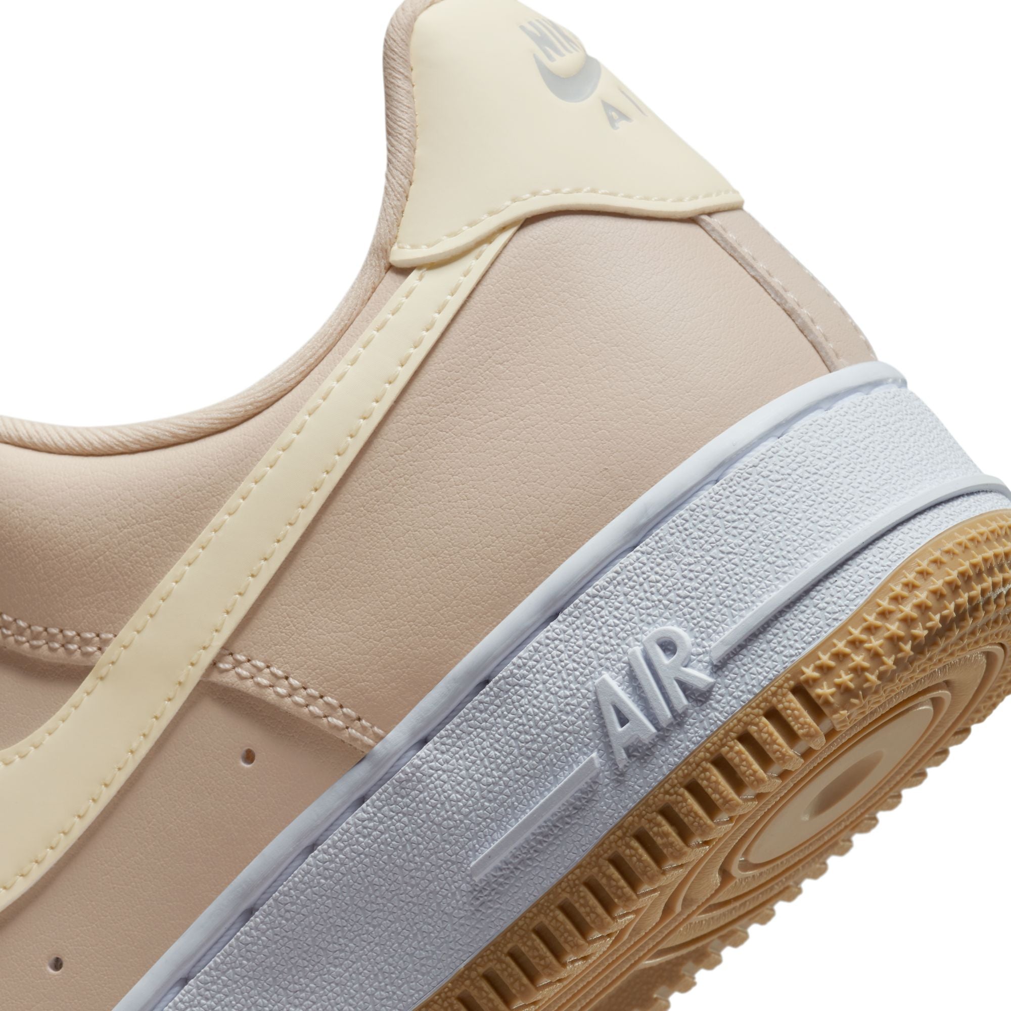 AIR FORCE 1 '07 - SANDRIFT / COCONUT MILK DD8959-111 I MOMENTUM 