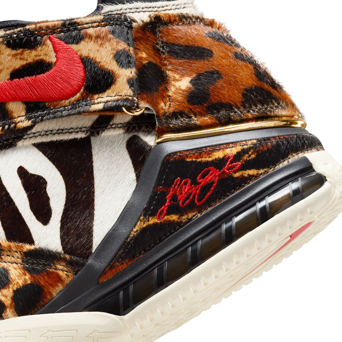 ZOOM LEBRON 2 LX - MAPLE / UNIVERSITY RED / BLACK DQ2439-200