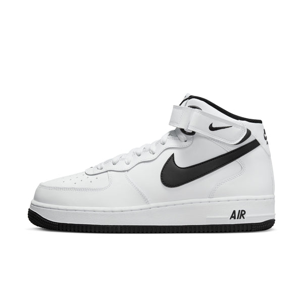 Nike air force 1 07 white and black sale