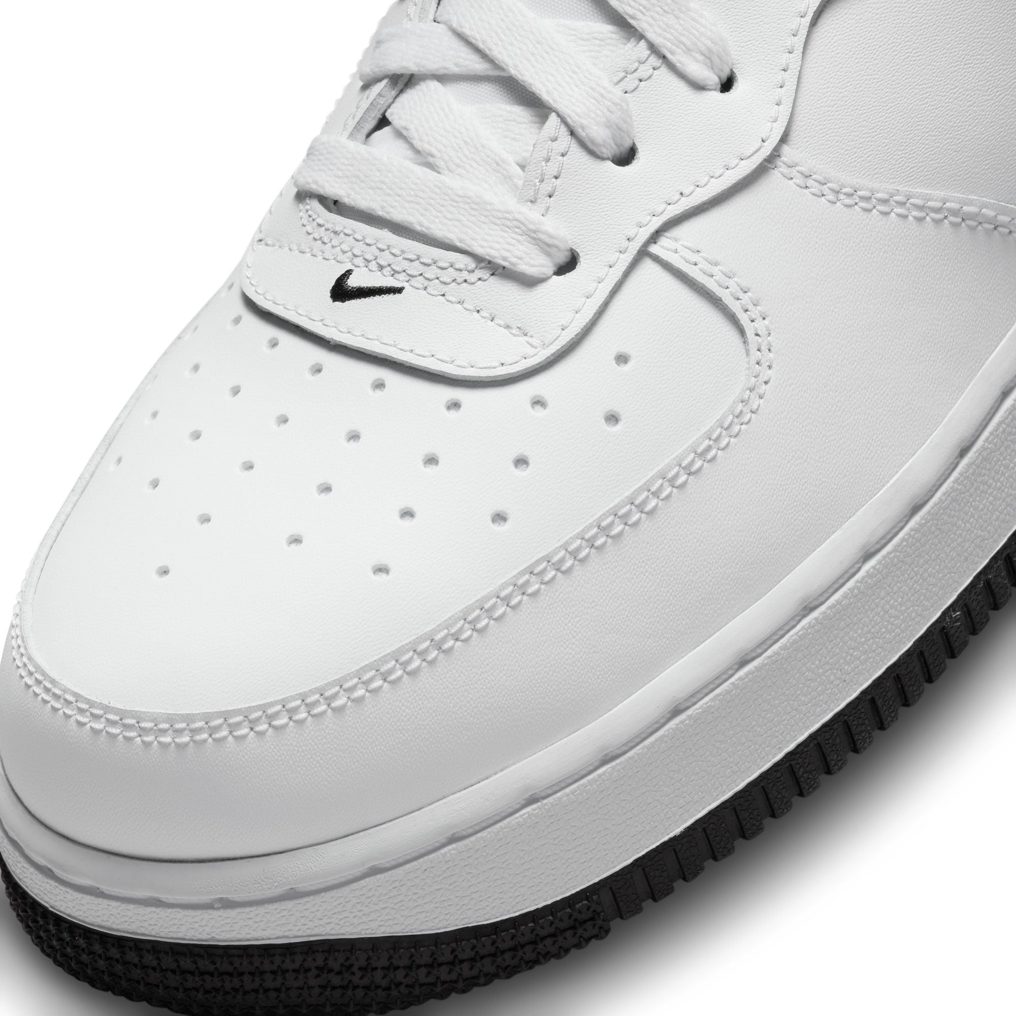 AIR FORCE 1 MID '07 - WHITE / BLACK DV0806-101 I MOMENTUM