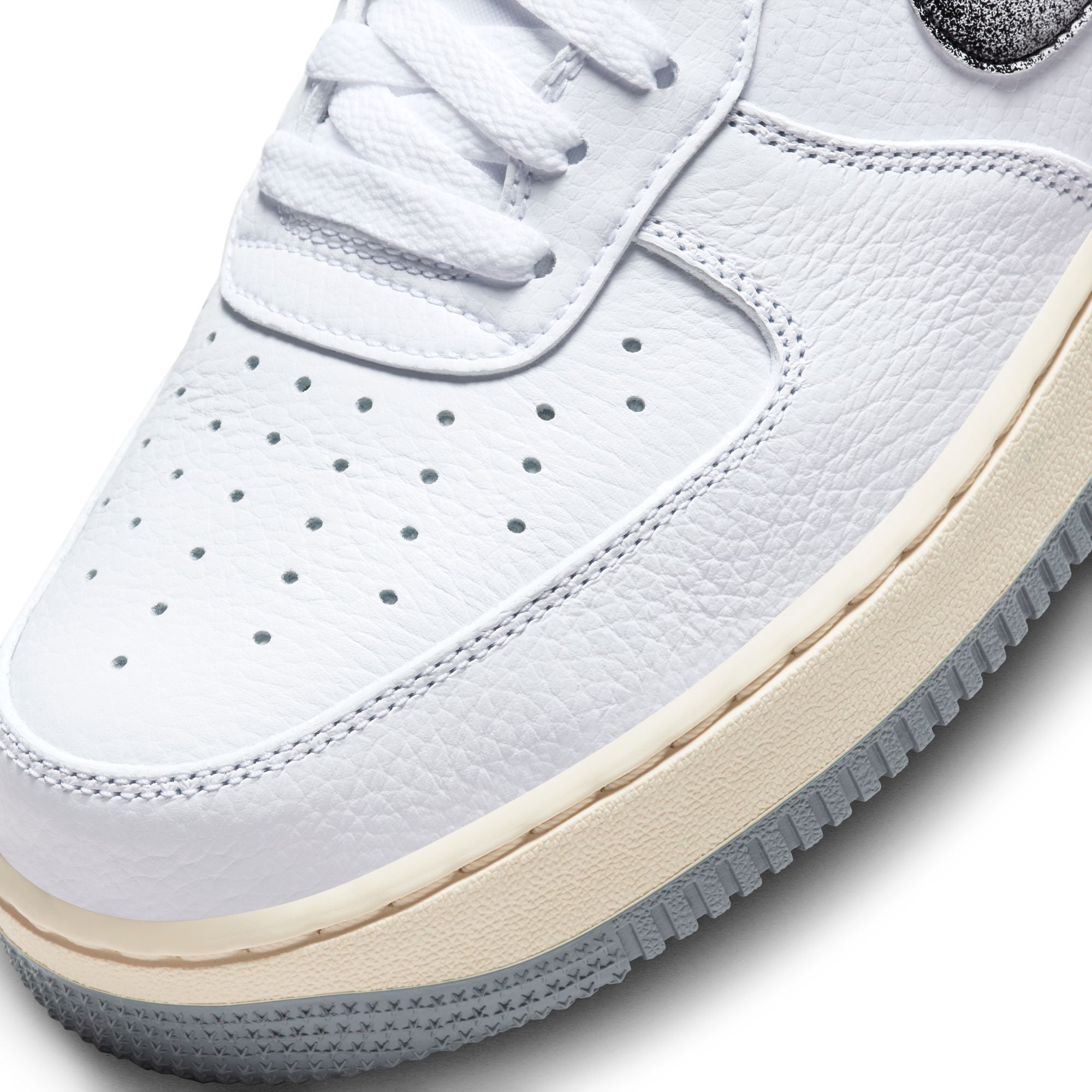 AIR FORCE 1 '07 LX - WHITE / SMOKE GREY DV7183-100 I MOMENTUM