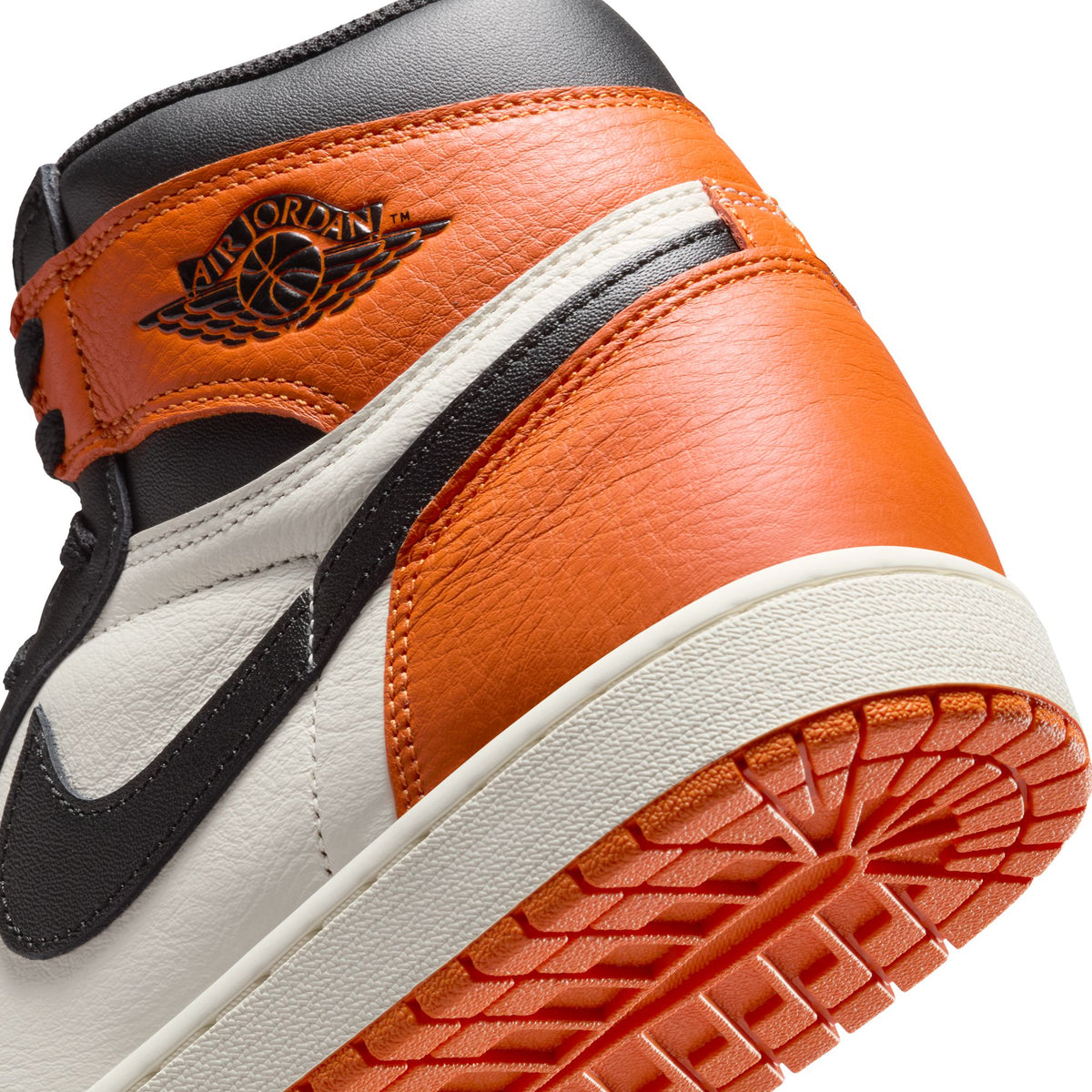 Air Jordan 1 Retro High OG "Shattered Backboard" - Black/Sail/Starfish DZ5485-008