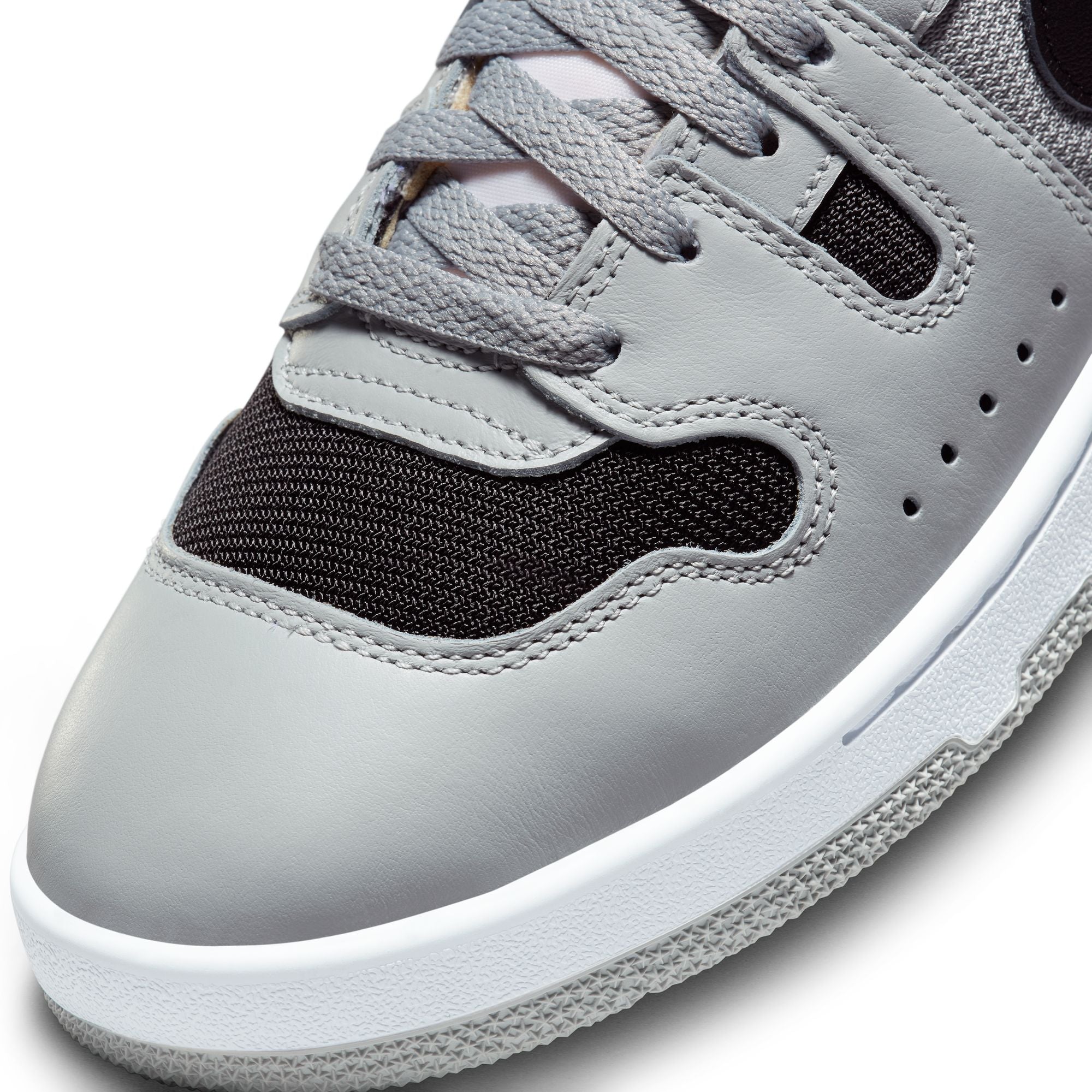 ATTACK QS SP - LIGHT SMOKE GREY / BLACK FB8938-001 I MOMENTUM