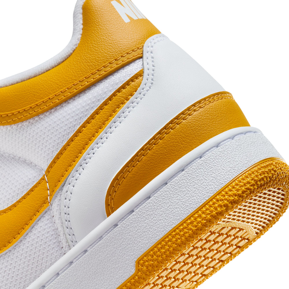 NIKE ATTACK