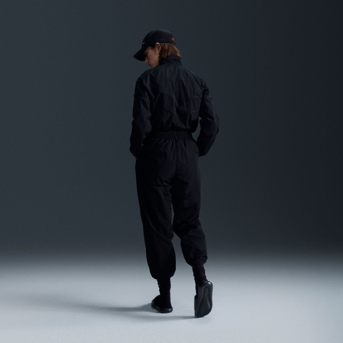 Nike W Windrunner Loose UV Woven Full-Zip Jacket FV6304-010