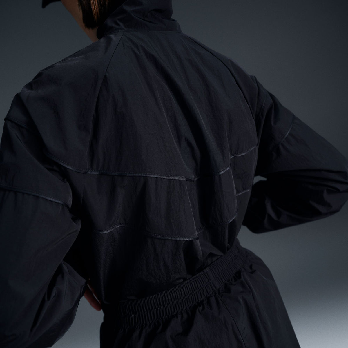 Nike W Windrunner Loose UV Woven Full-Zip Jacket FV6304-010