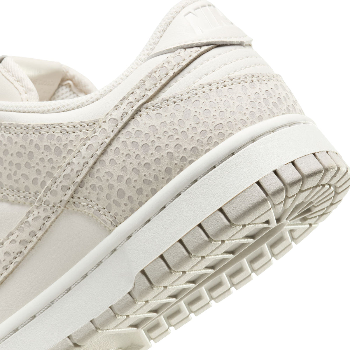 NIKE W DUNK LOW PRM PHANTOM/PHOTON DUST-LT S GREY 国内発送 W DUNK LOW PRM - PHANTOM/PHOTON DUST/LIGHT SMOKE GREY FV6516