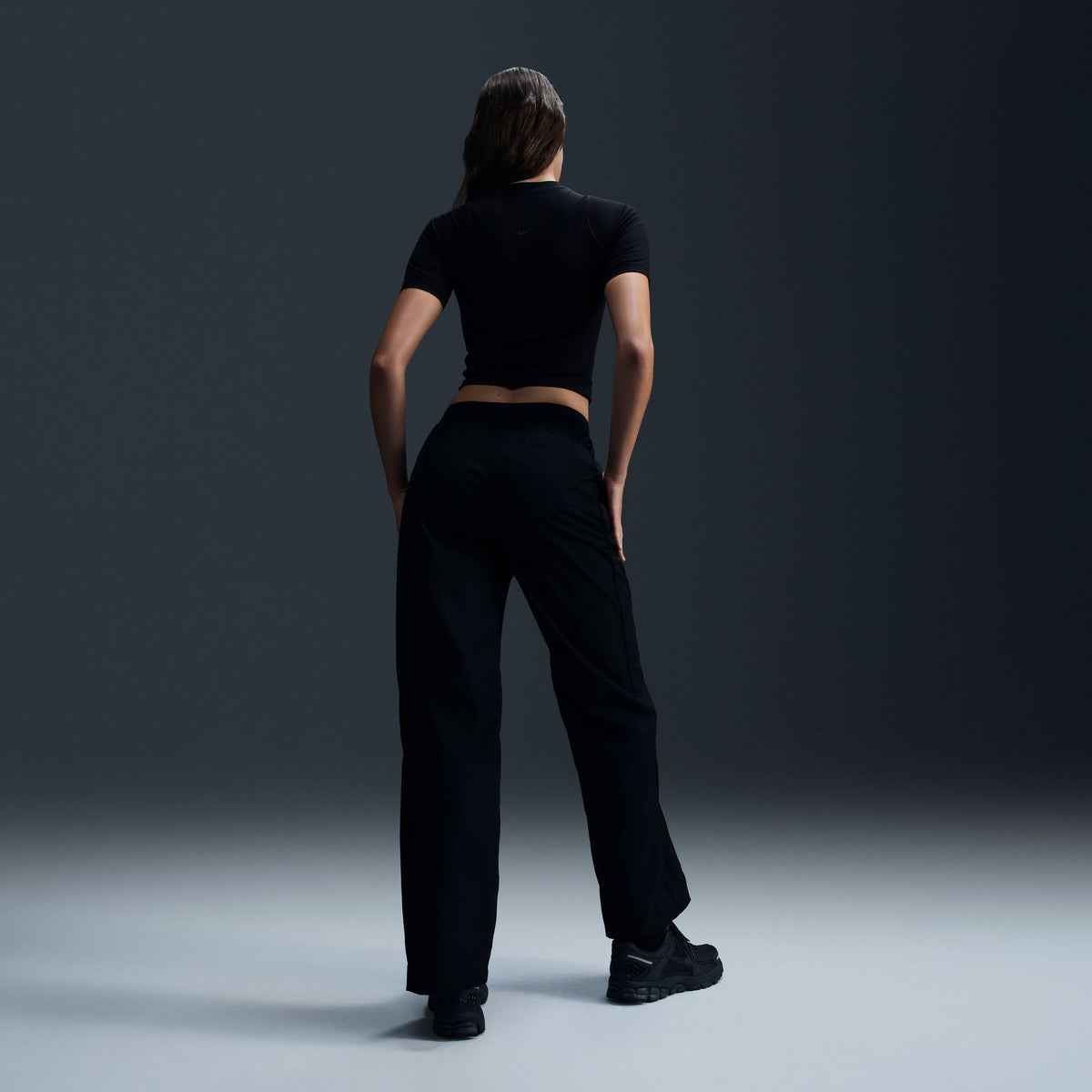 W Windrunner High Waisted Woven Open-Hem Pants - Black/White FV7655-010