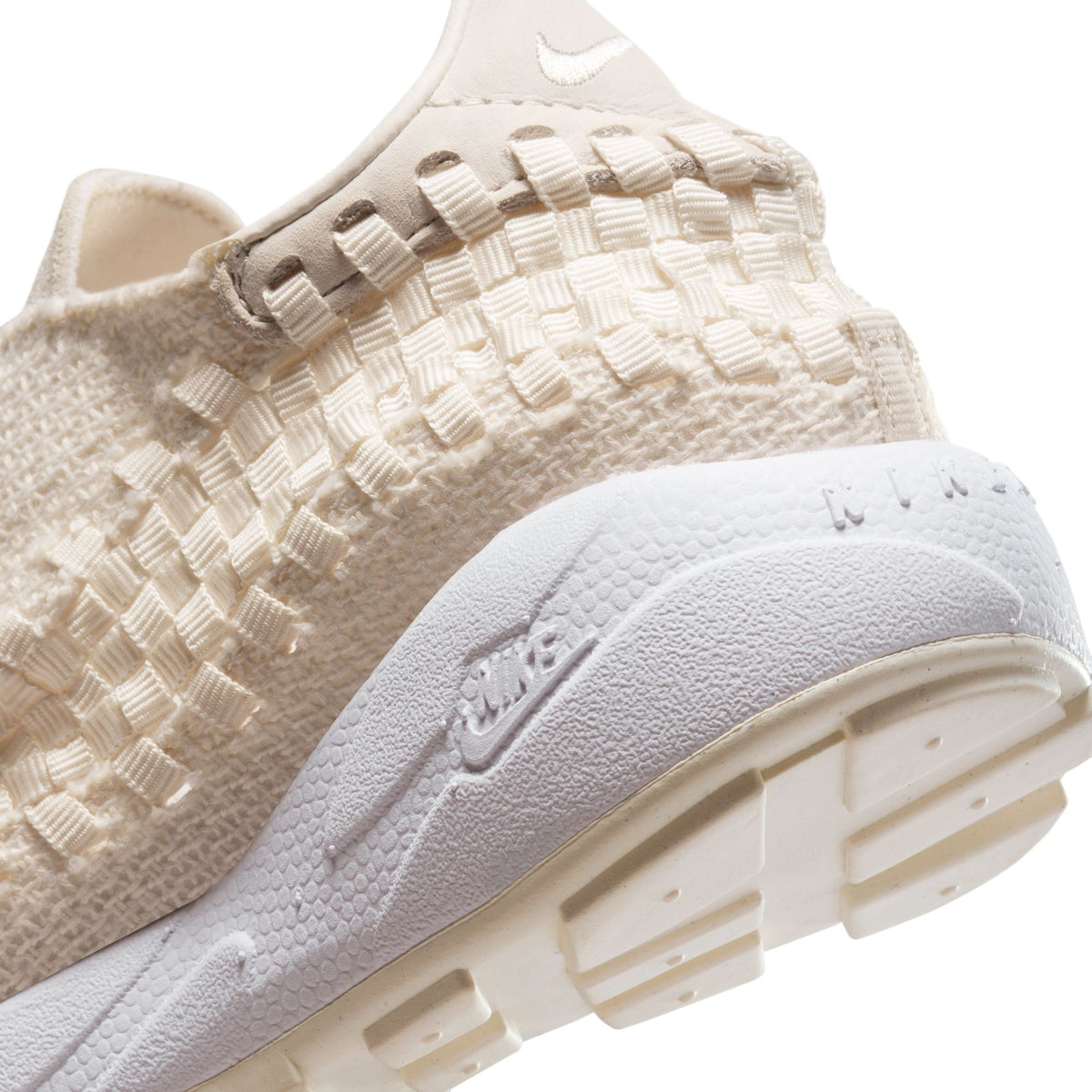 靴 Nike Air footscape woven sddefault.jpg