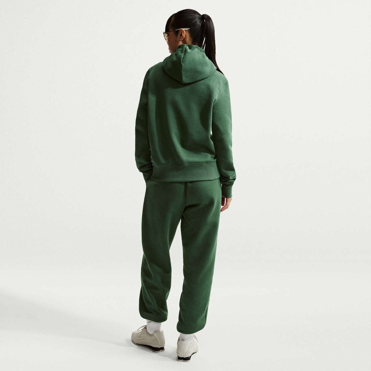 W NSW Phoenix Fleece High-Waisted Oversized Sweatpants Fir/Sail FZ5996-323
