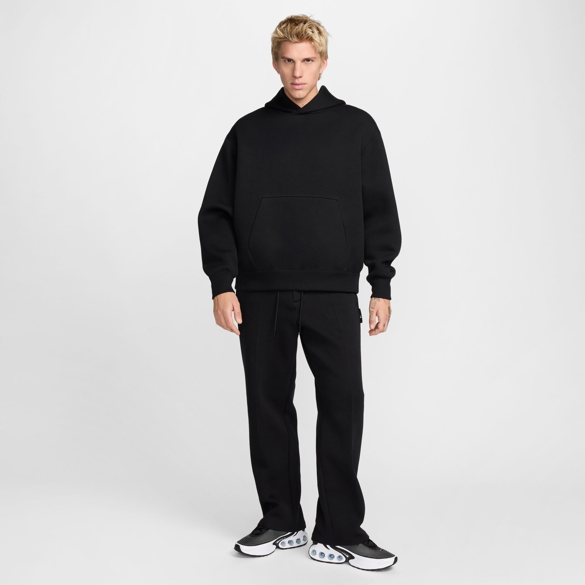 NIKE TECH FLEECE REIMAGINED TAILORED PANT - BLACK FZ7583-010 I MOMENTUM ...