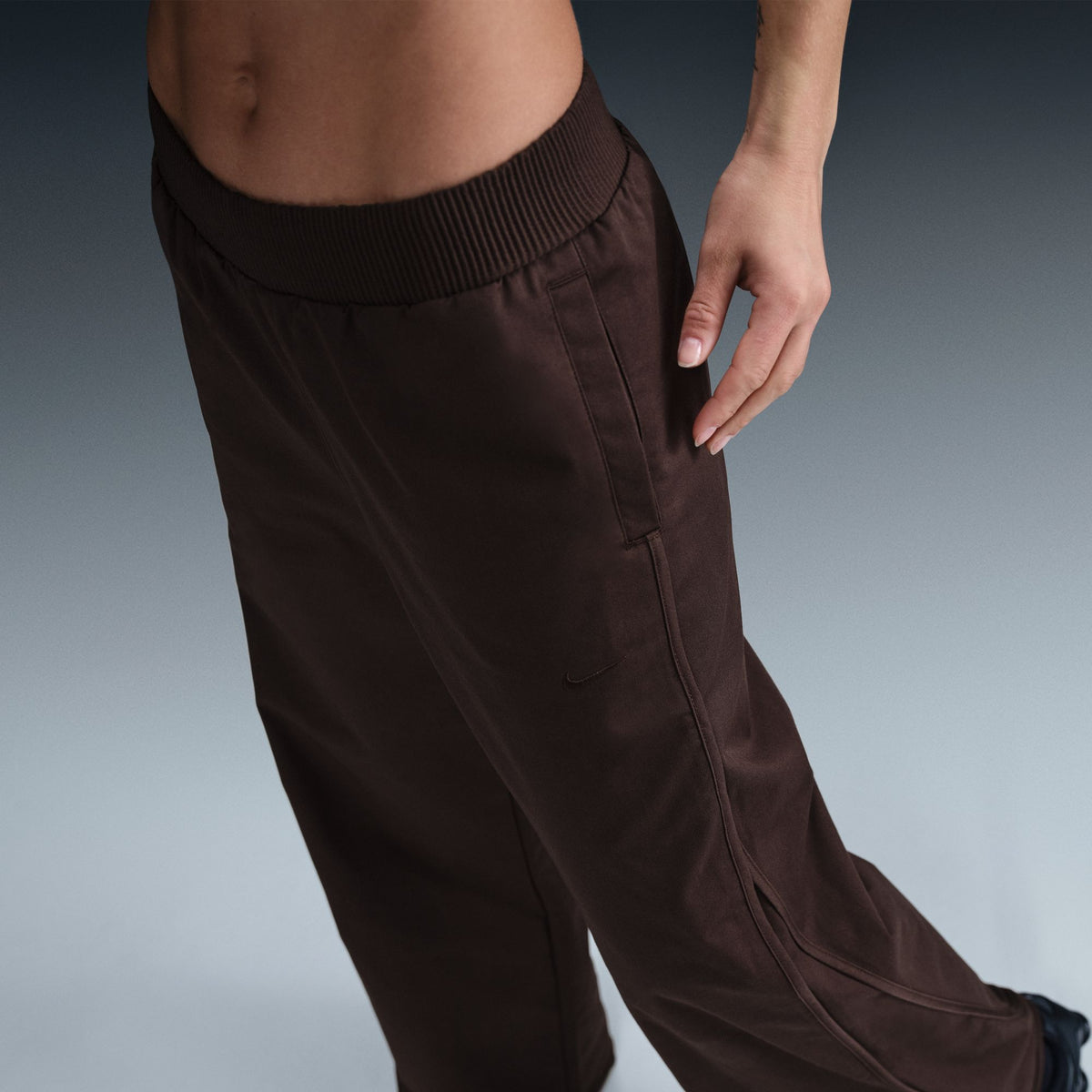 Nike W NSW Mid-Rise Twill Track Pants - Velvet Brown HM9054-220