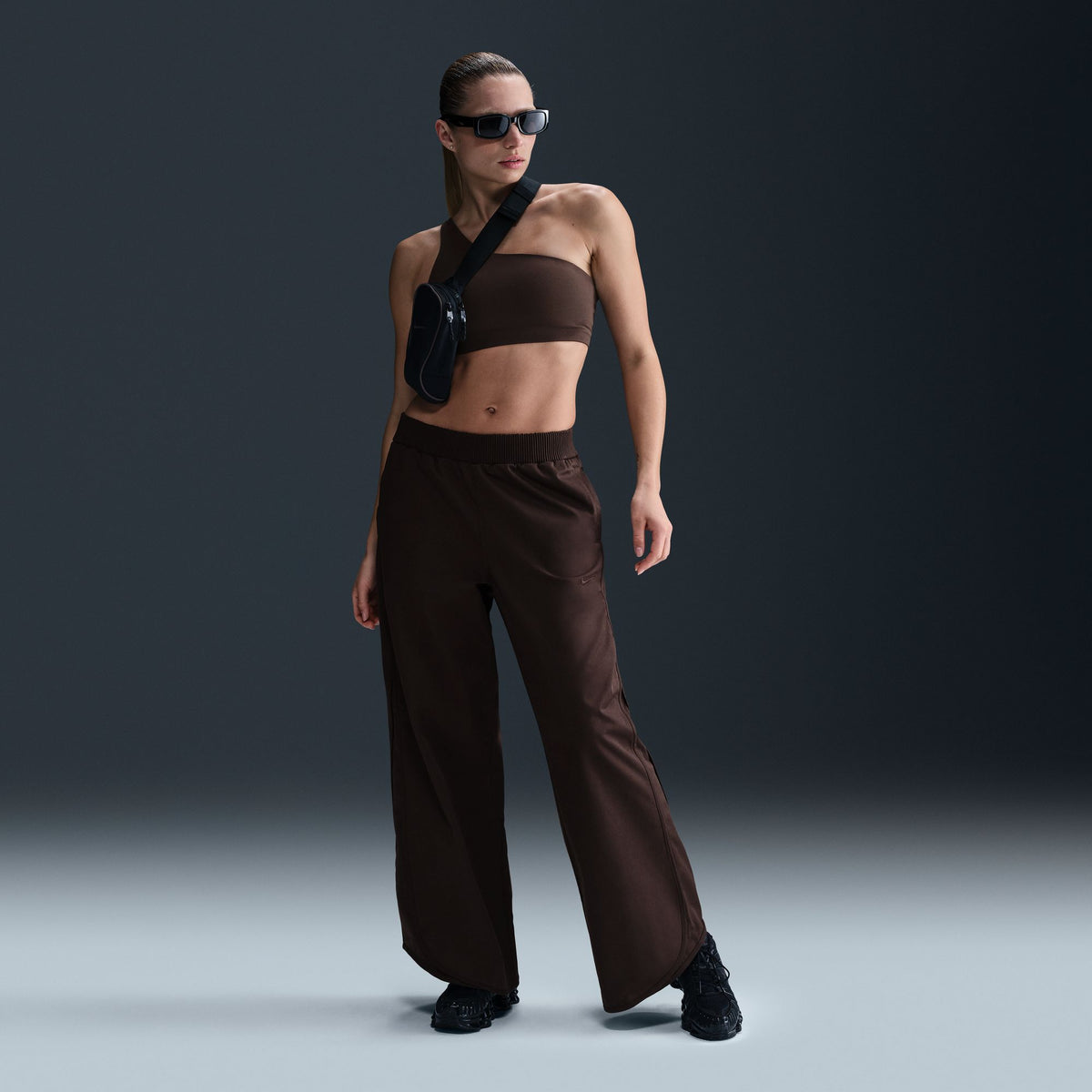 Nike W NSW Mid-Rise Twill Track Pants - Velvet Brown HM9054-220