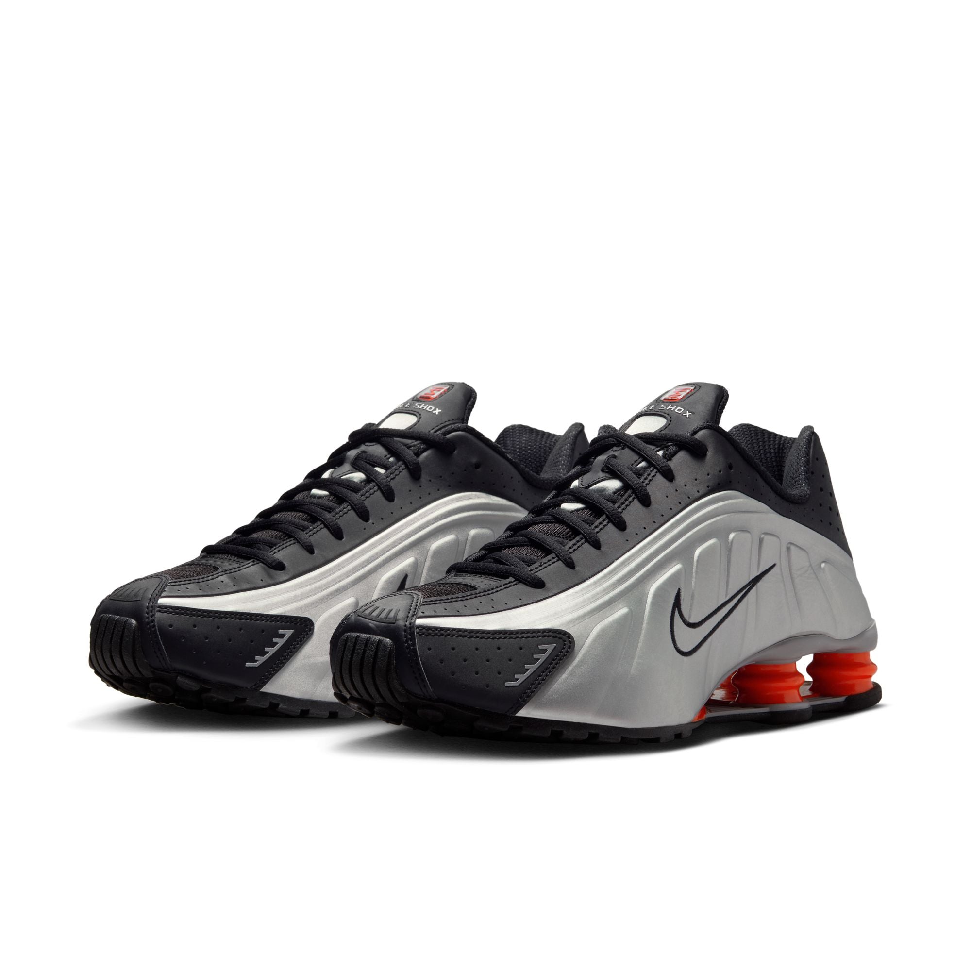 Nike Shox R4 - Metallic Silver/Black HQ1988-002 I Momentum