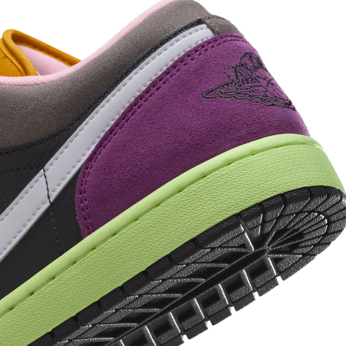 Air Jordan 1 Low SE Oil Grey/White/Cave Stone/Arctic Punch HQ2010-005