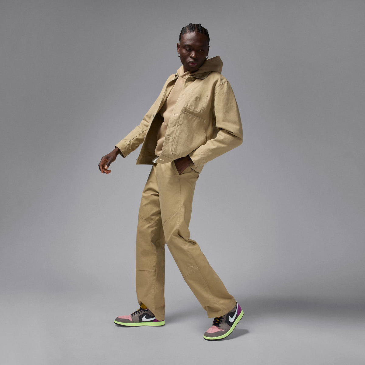 Air Jordan 1 Low SE Oil Grey/White/Cave Stone/Arctic Punch HQ2010-005