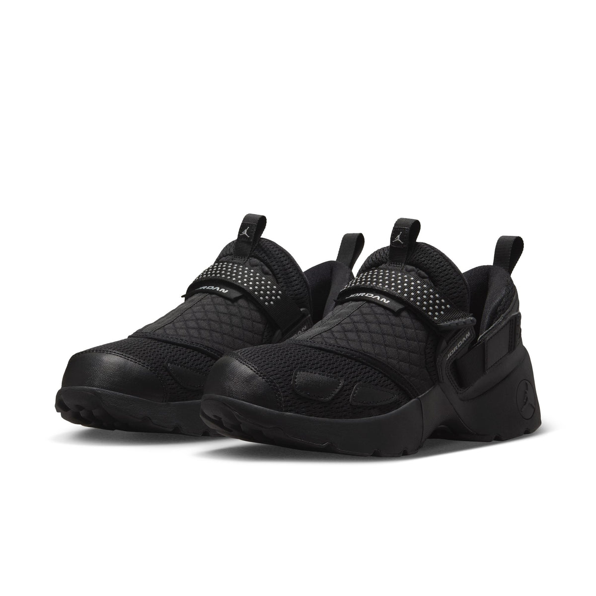 W Jordan Trunner LX - Black HQ2164-001