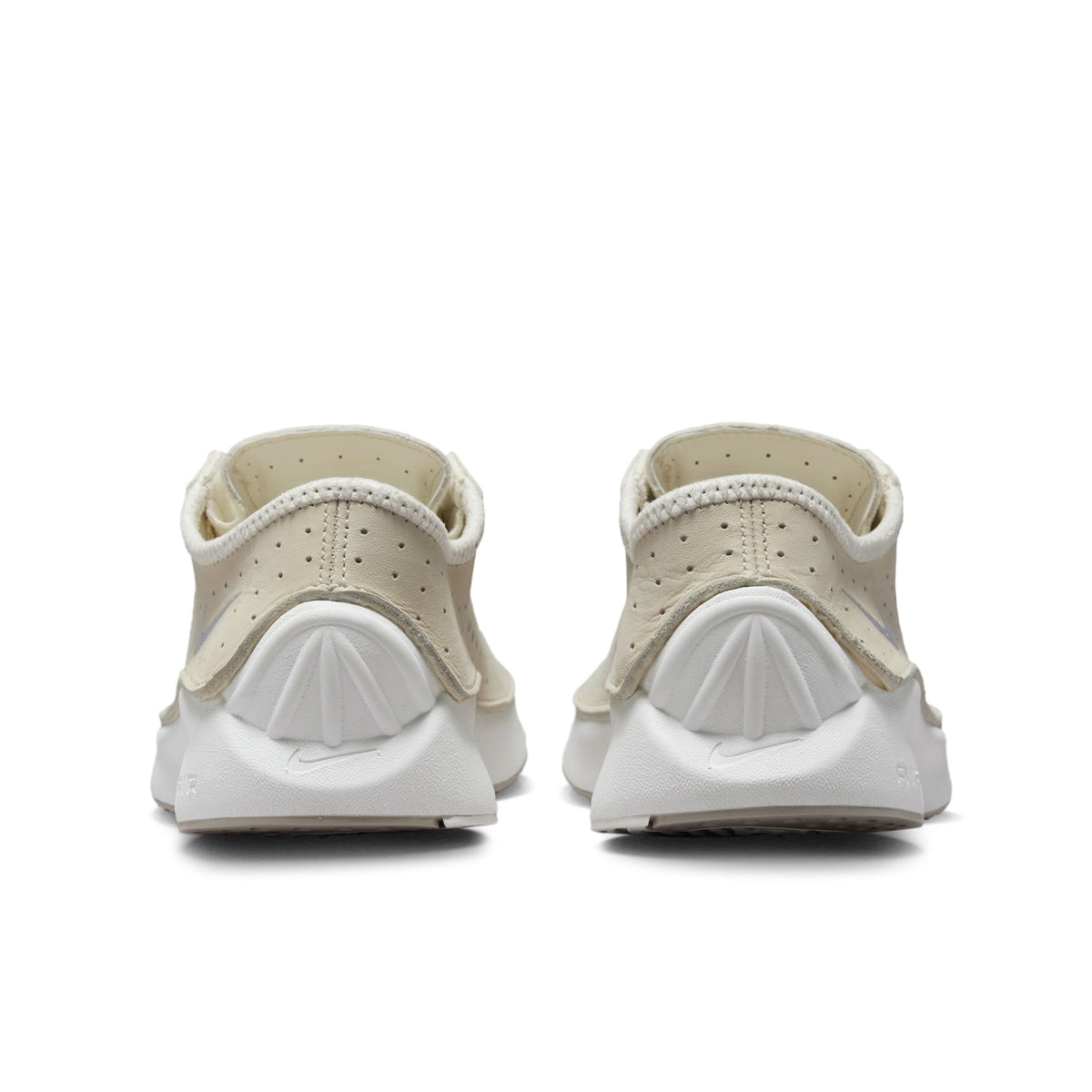 Nike W Air Superfly - Coconut Milk/Metallic Silver HQ7955-100