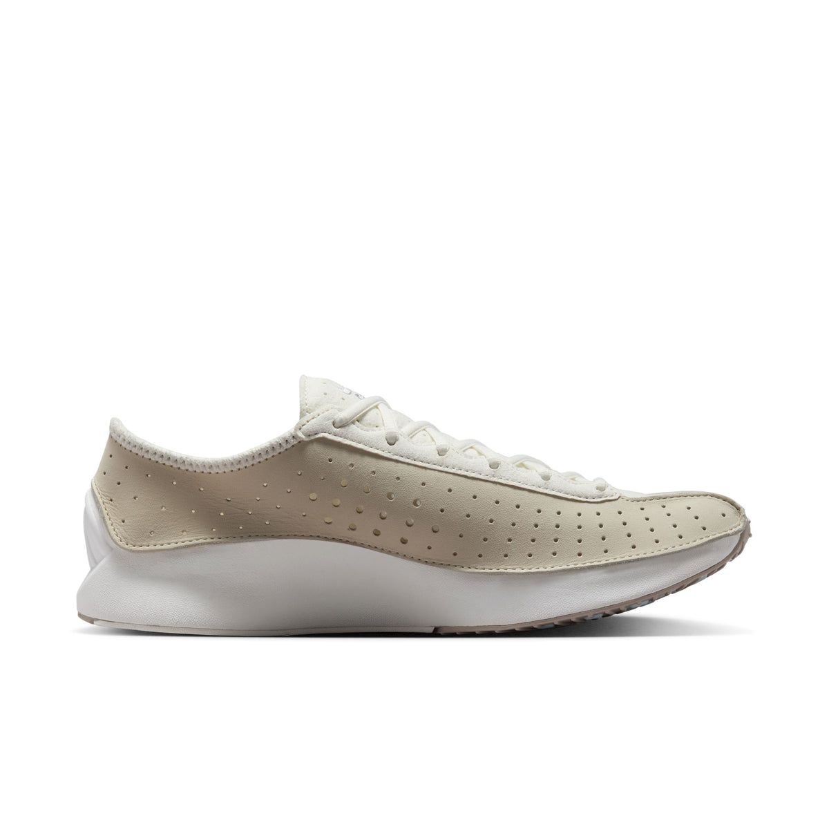 Nike W Air Superfly - Coconut Milk/Metallic Silver HQ7955-100