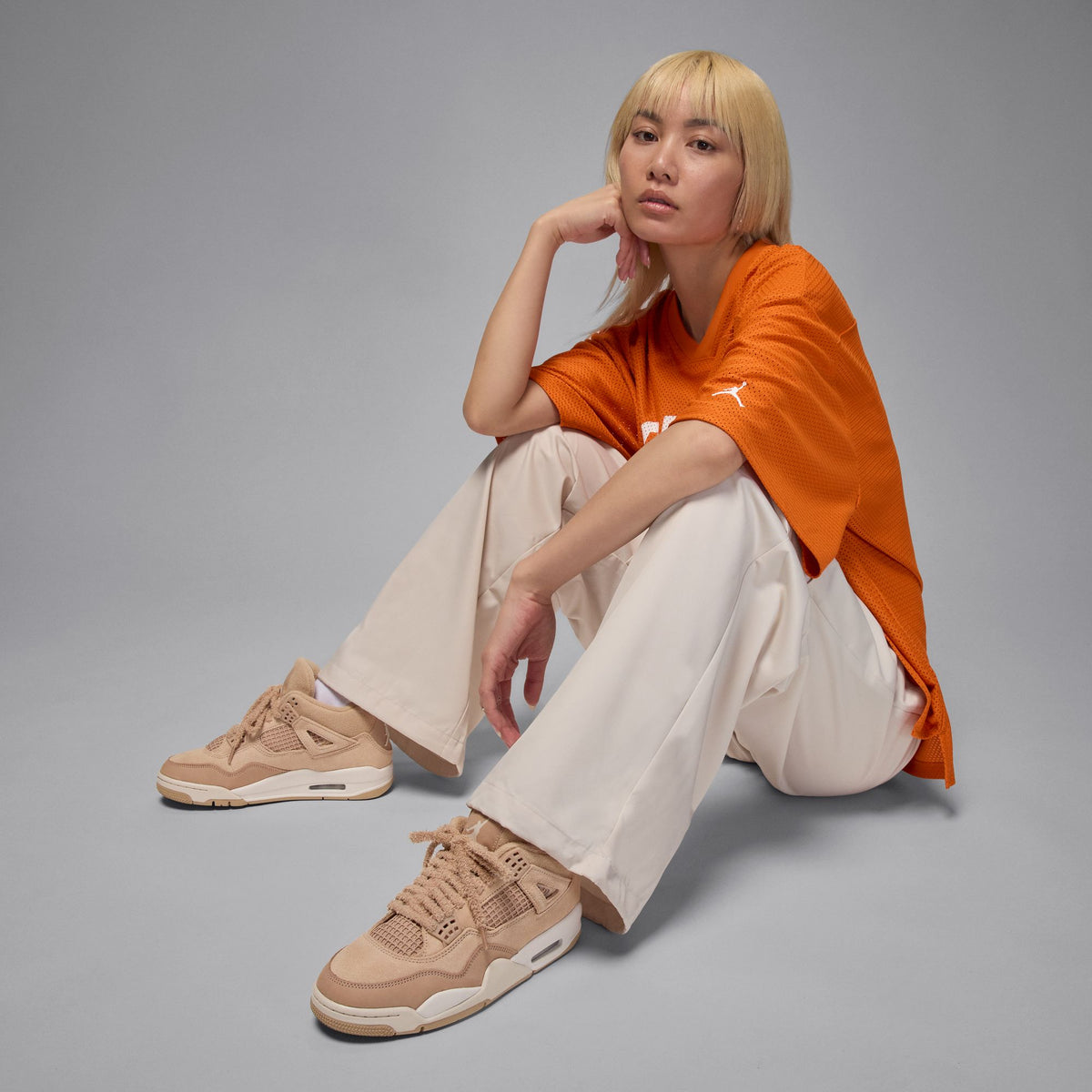 W Air Jordan 4 Retro Hemp/Light Orewood Brown HV0823-200