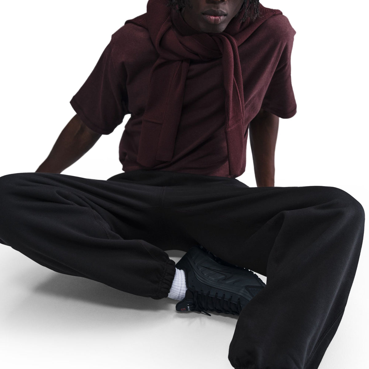 Nike Solo Swoosh Cuffed Fleece Pants - Black/White HV1088-010