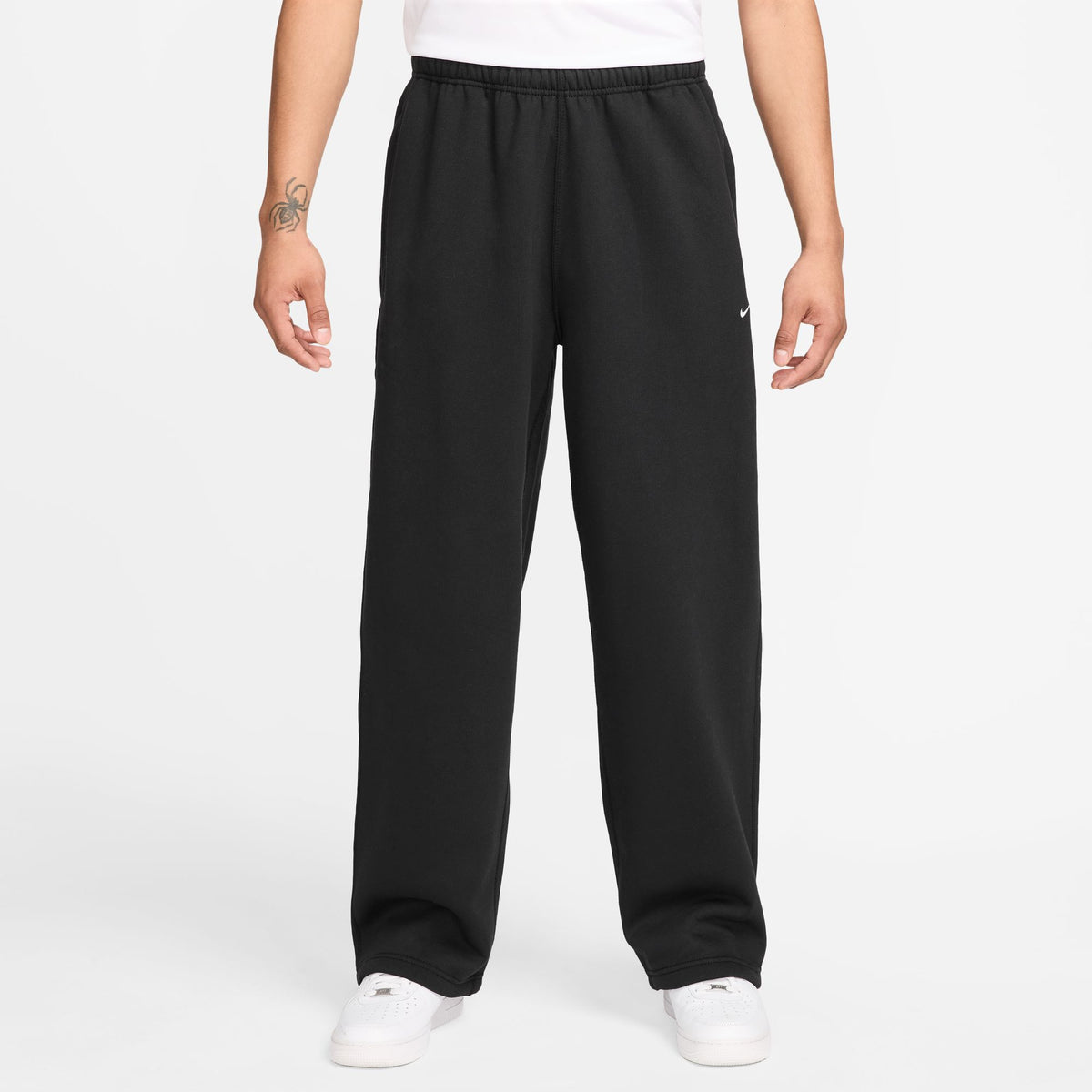 Nike Solo Swoosh Fleece Open-Hem Pants Black/White HV1090-010