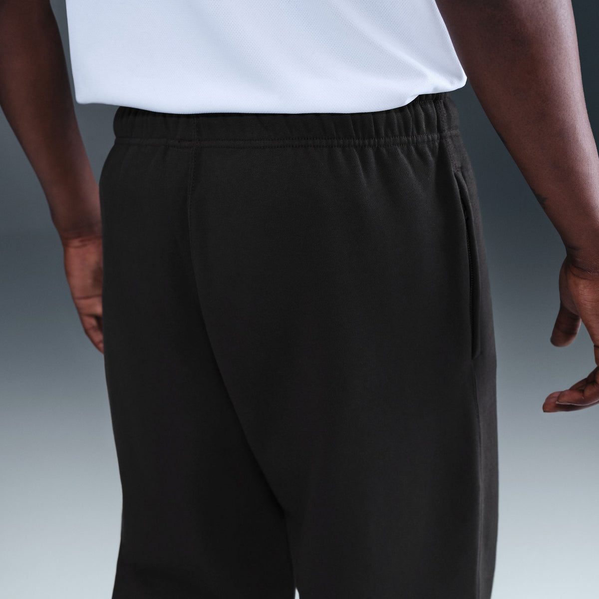 Nike Solo Swoosh Fleece Open-Hem Pants Black/White HV1090-010