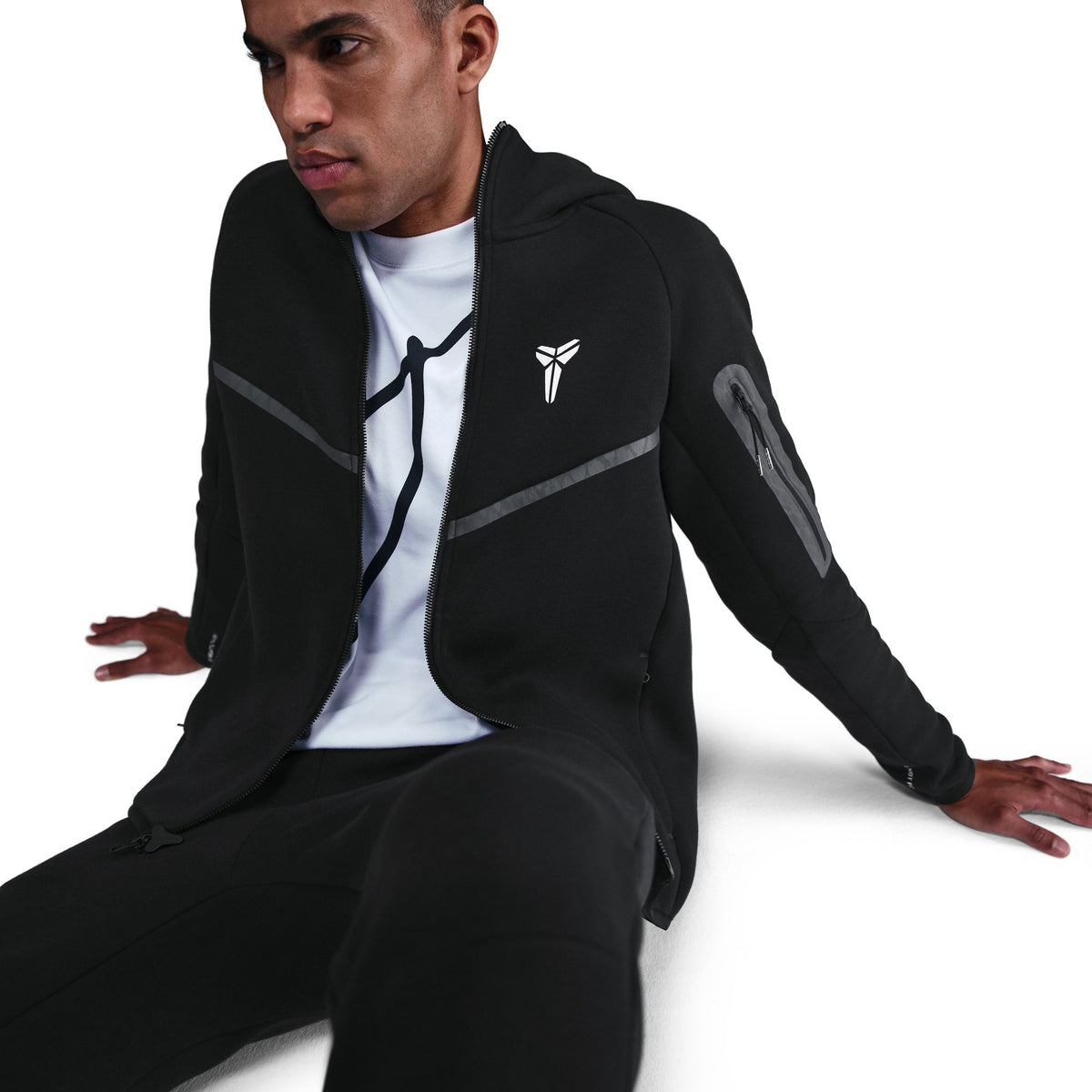 Kobe Bryant Tech Fleece Full-Zip Windrunner Jacket Black/White IB2713-010