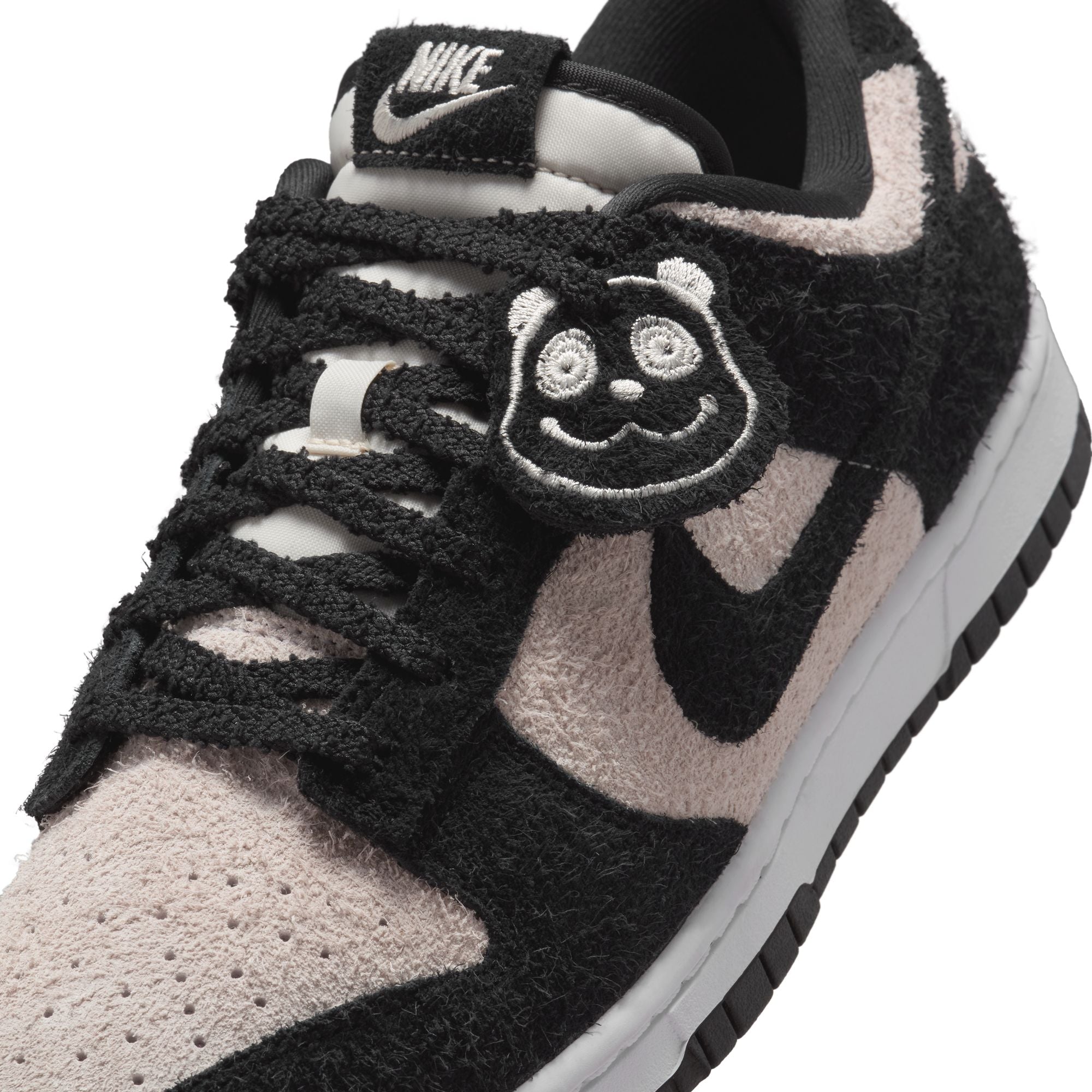 Nike Dunk Low Retro SE - White/Black IB2990-100 I Momentum