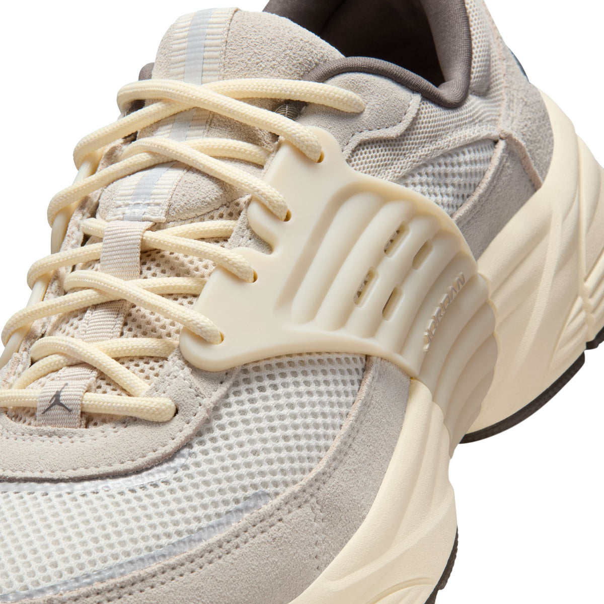 Jordan Trunner Lt Orewood Brown/Ridgerock/Phantom/Muslin IB3722-101