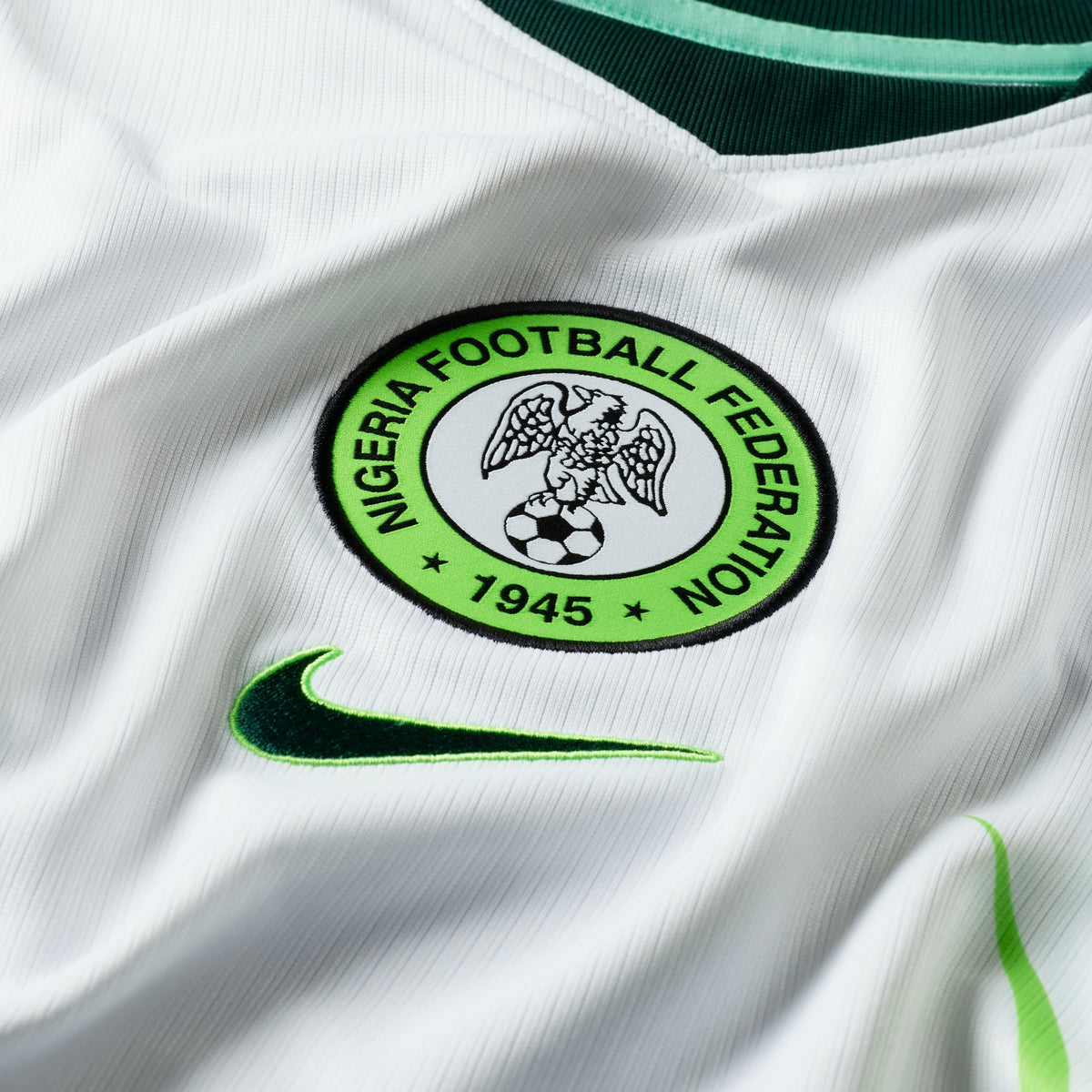 Nigeria 2026 Stadium Away Soccer Jersey White/Green Glow/Black IB5376-100