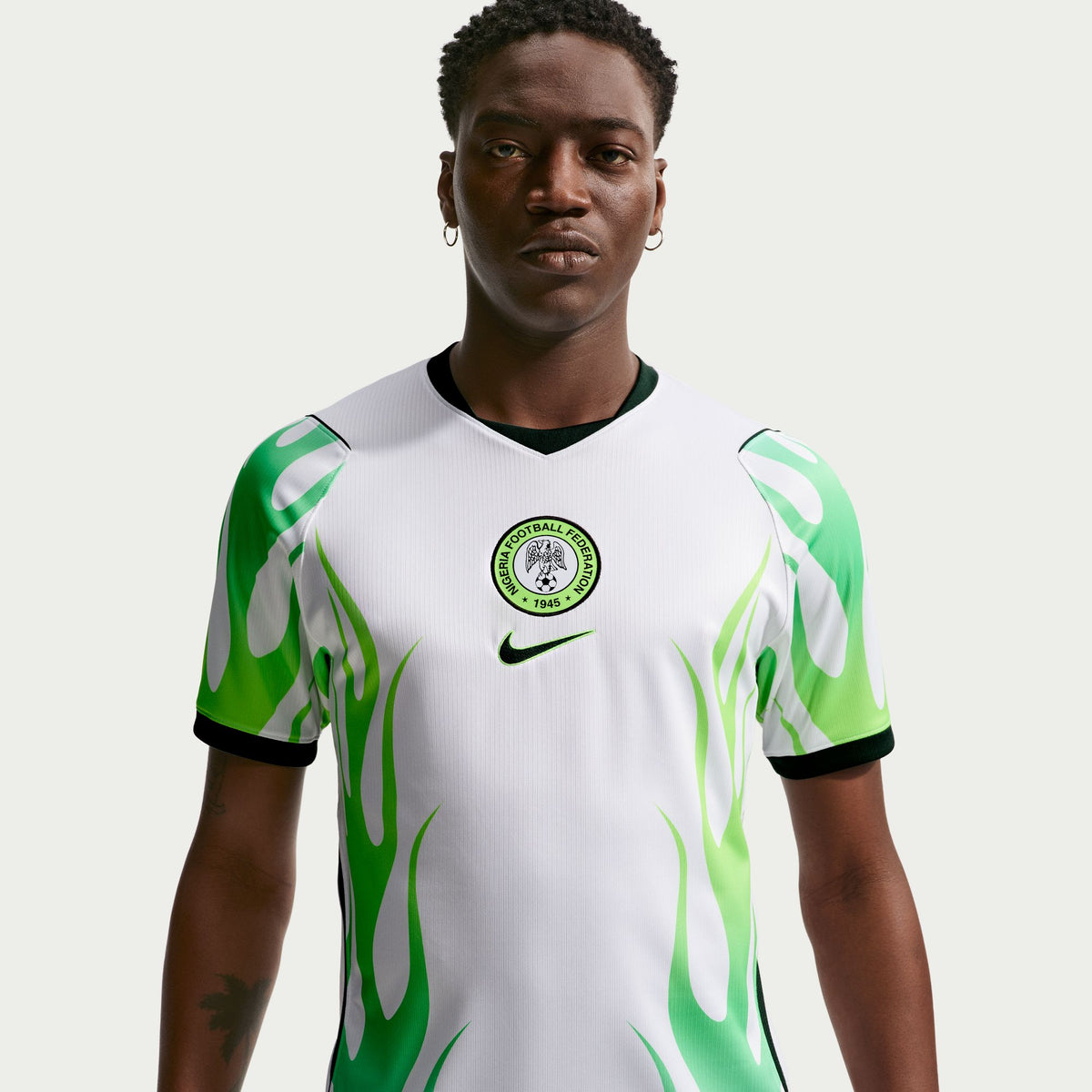 Nigeria 2026 Stadium Away Soccer Jersey White/Green Glow/Black IB5376-100