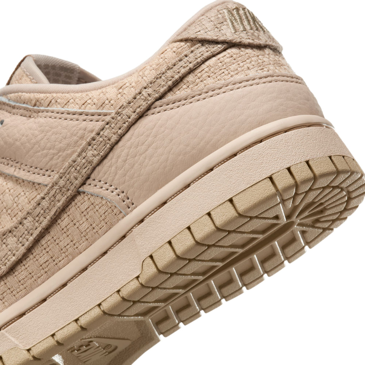 Nike W Dunk Low - Sanddrift/Desert Khaki IB7947-126