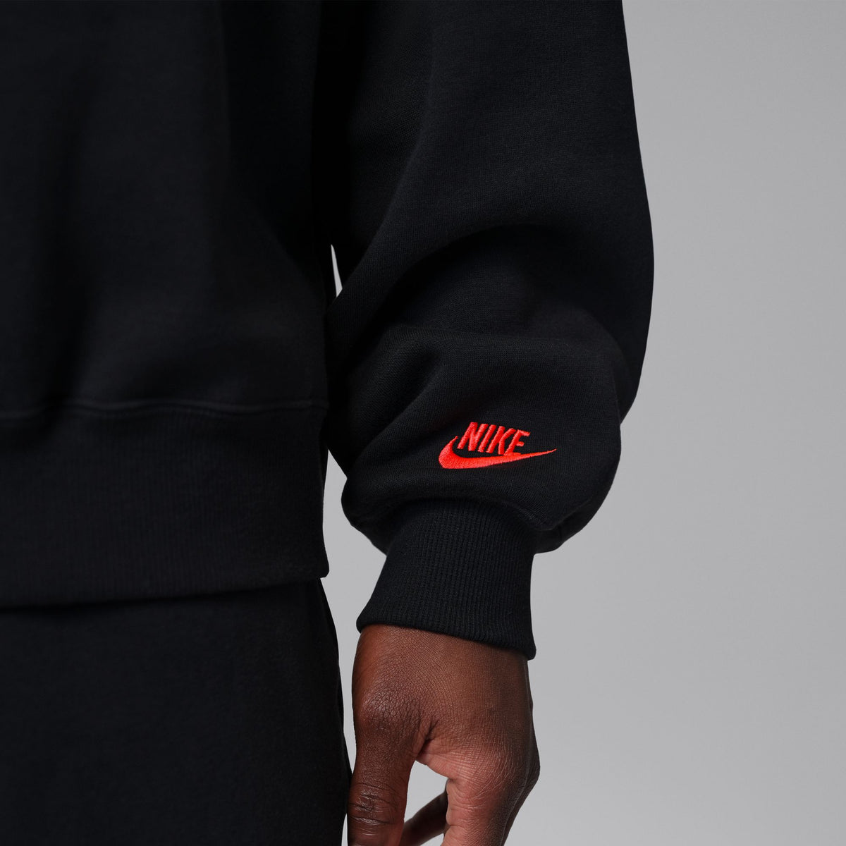 Jordan Brooklyn Fleece Crewneck Sweatshirt Black/Infrared 23 IF1845-010