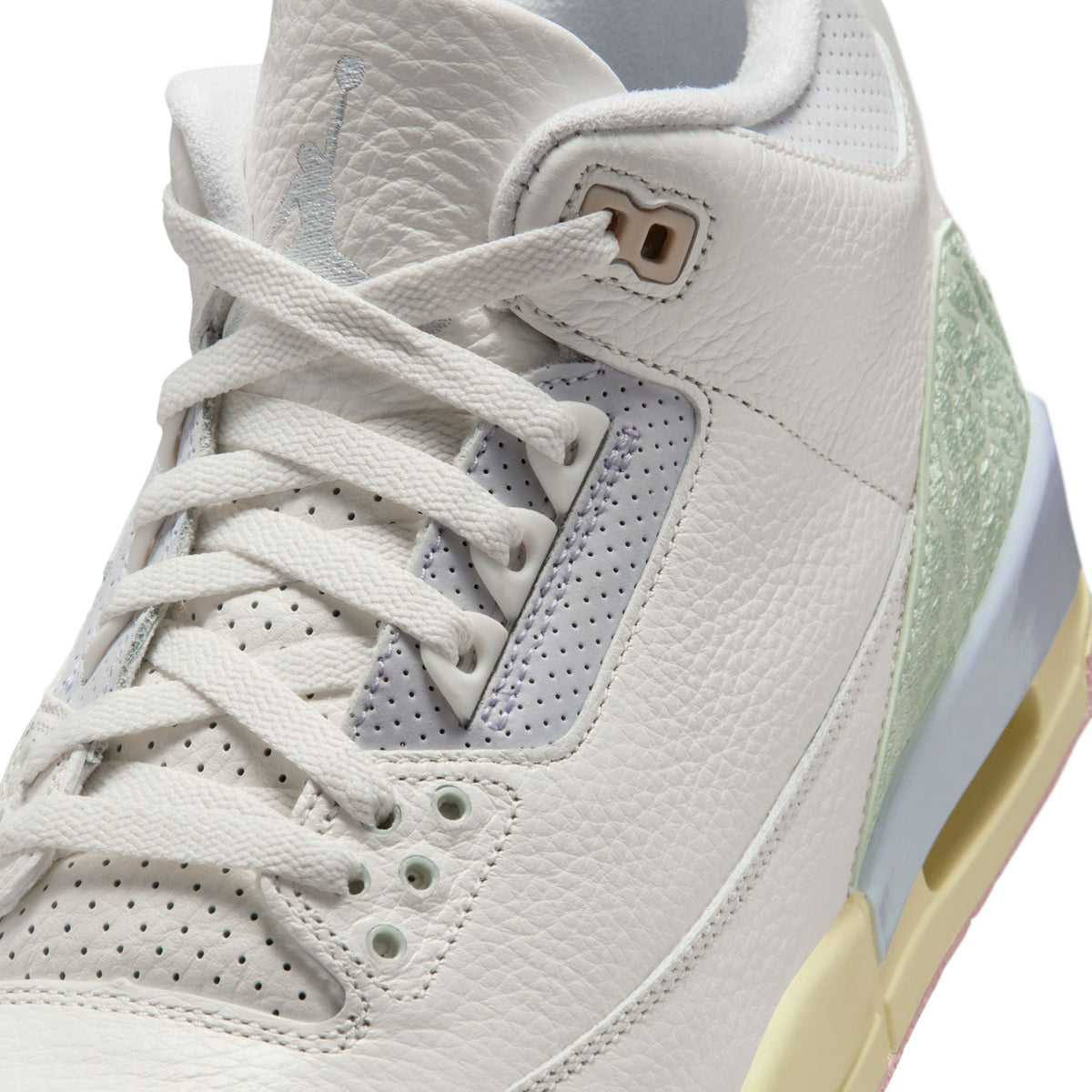 Air Jordan 3 Retro Sail/Jade Aura/Aura/Iced Carmine IF4396-100