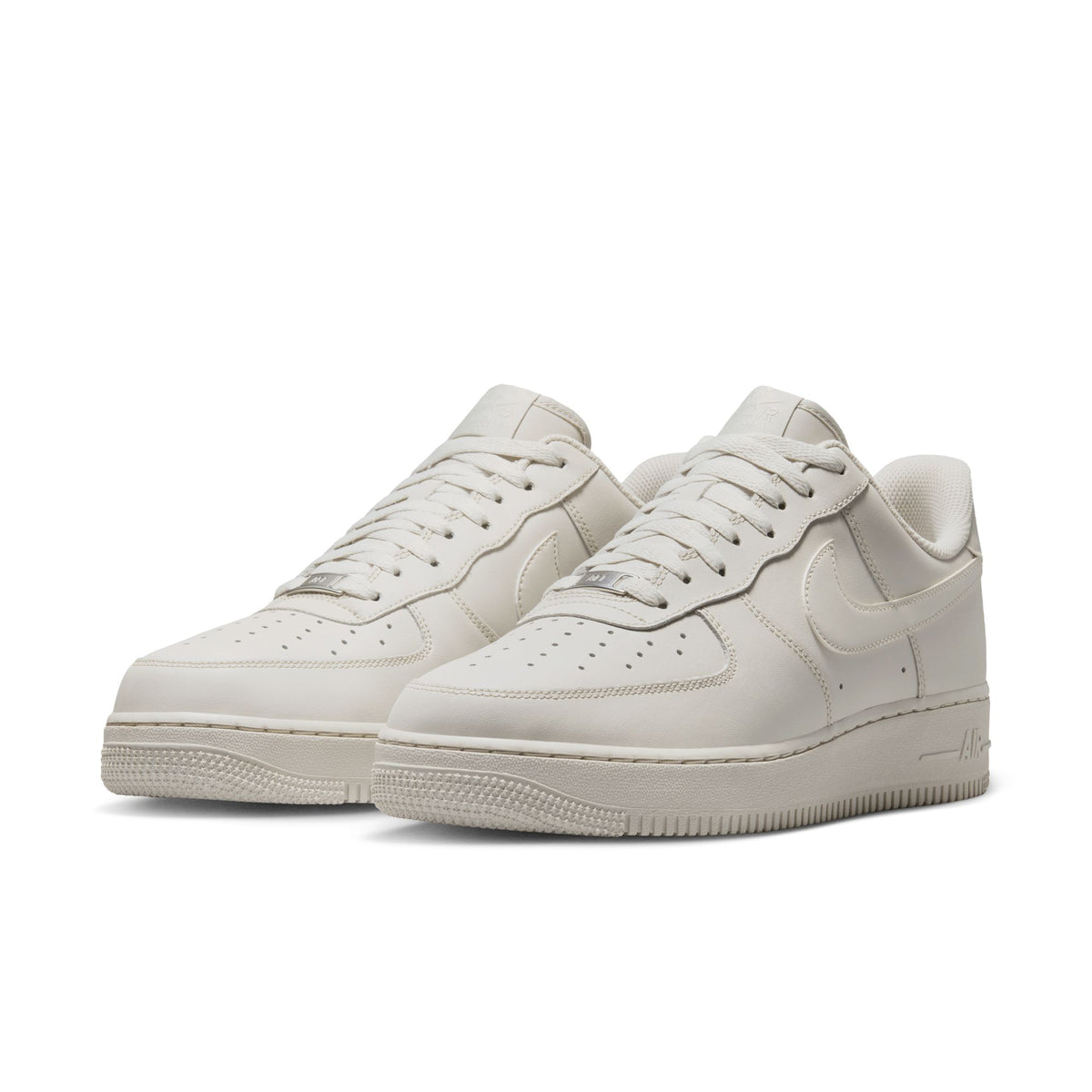 Air Force 1 '07 Light Bone/Metallic Silver IH1698-003 