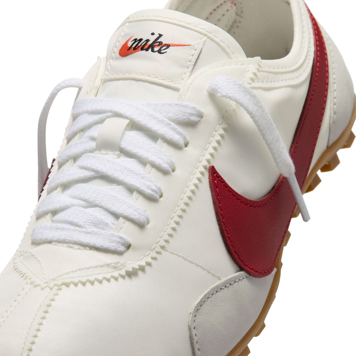 Nike W Moon Shoe OG SP Summit White/Team Crimson  II0407-100