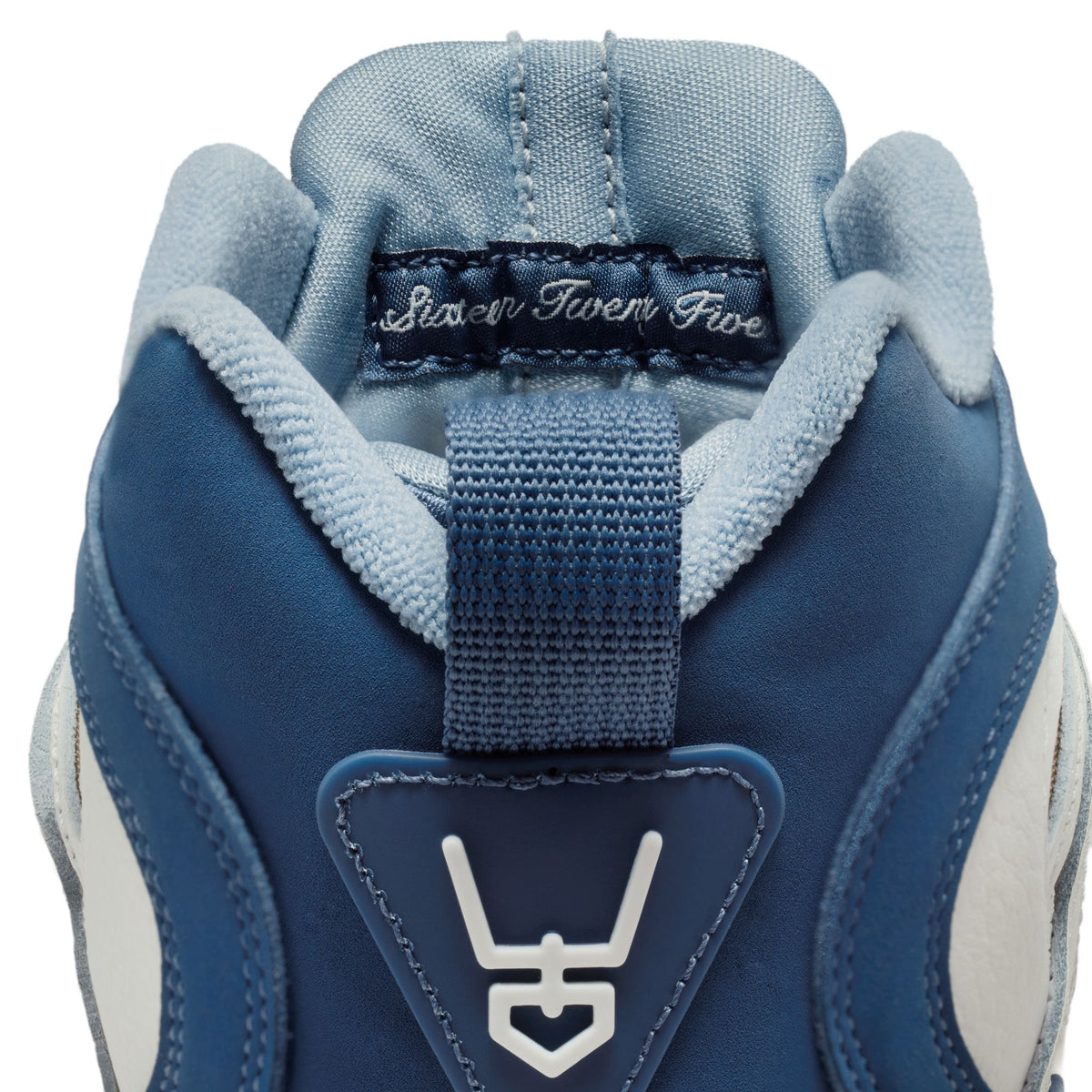 Air Diamond Turf II Sail/Mystic Navy/Blue Grey/Metallic Gold II7080-100 